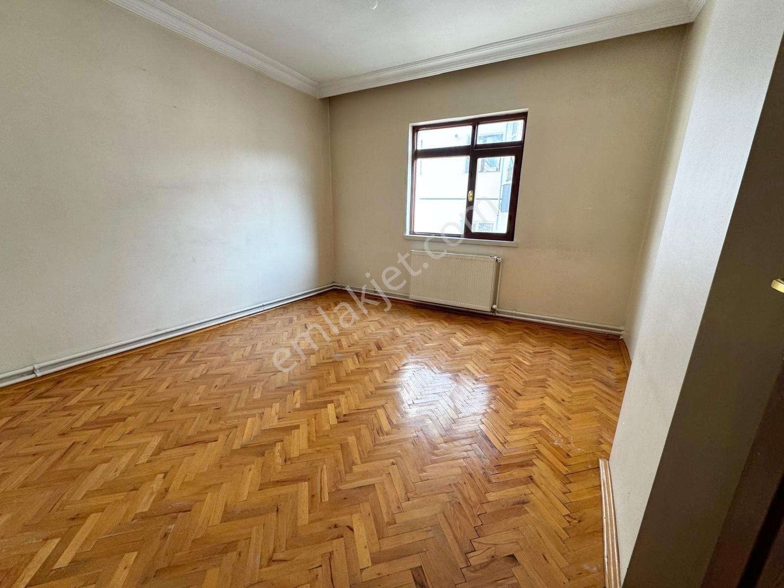 İncirli Tam Merkezde Orta Katta 3+1 Ön Cephe Geniş Balkonlu - Görsel 10