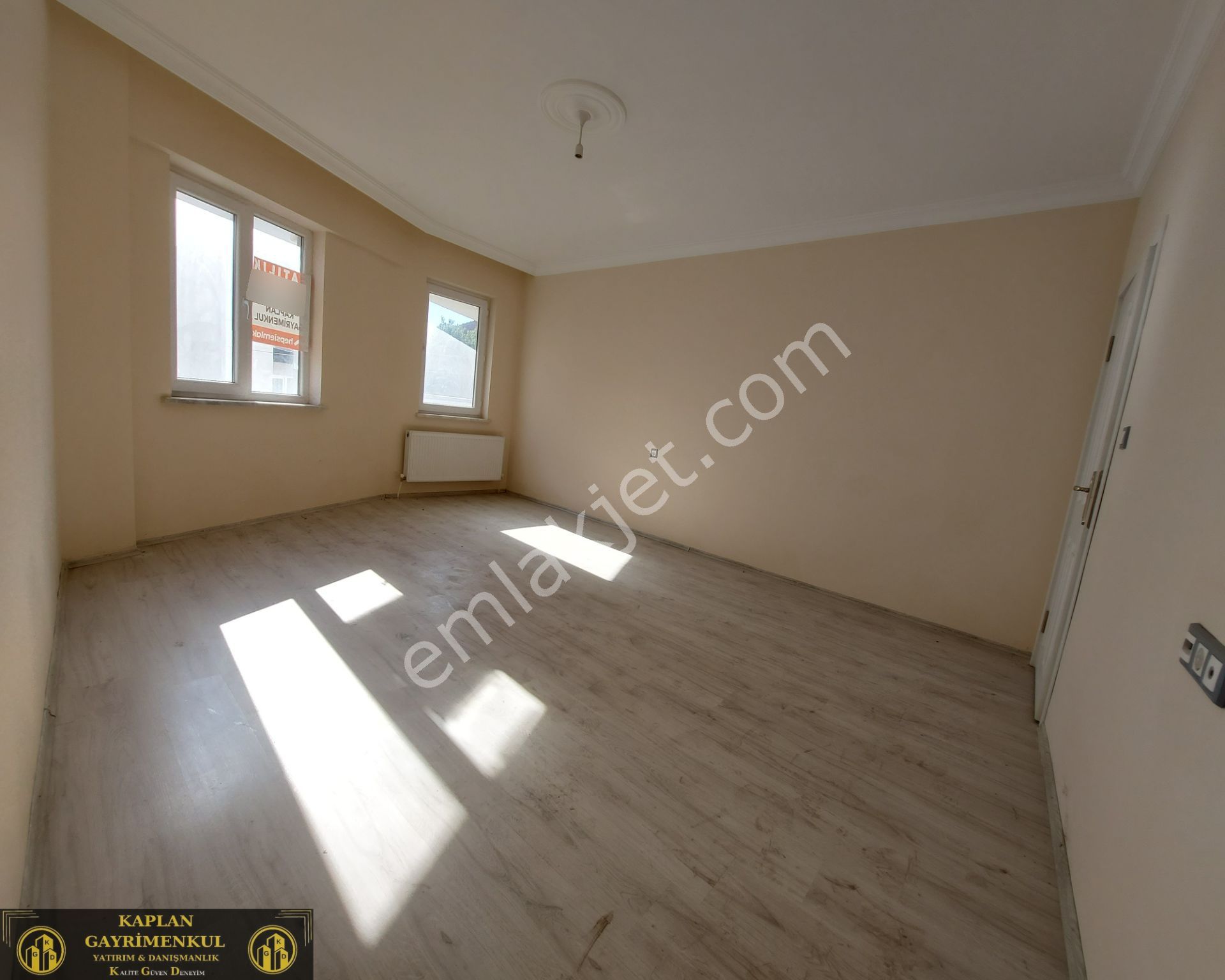 🏡 Kaplan Gayrimenkul’den Zafer Mah. Derman Cad. Yakını 2+1 90 M² Satılık Arakat Daire - Görsel 8