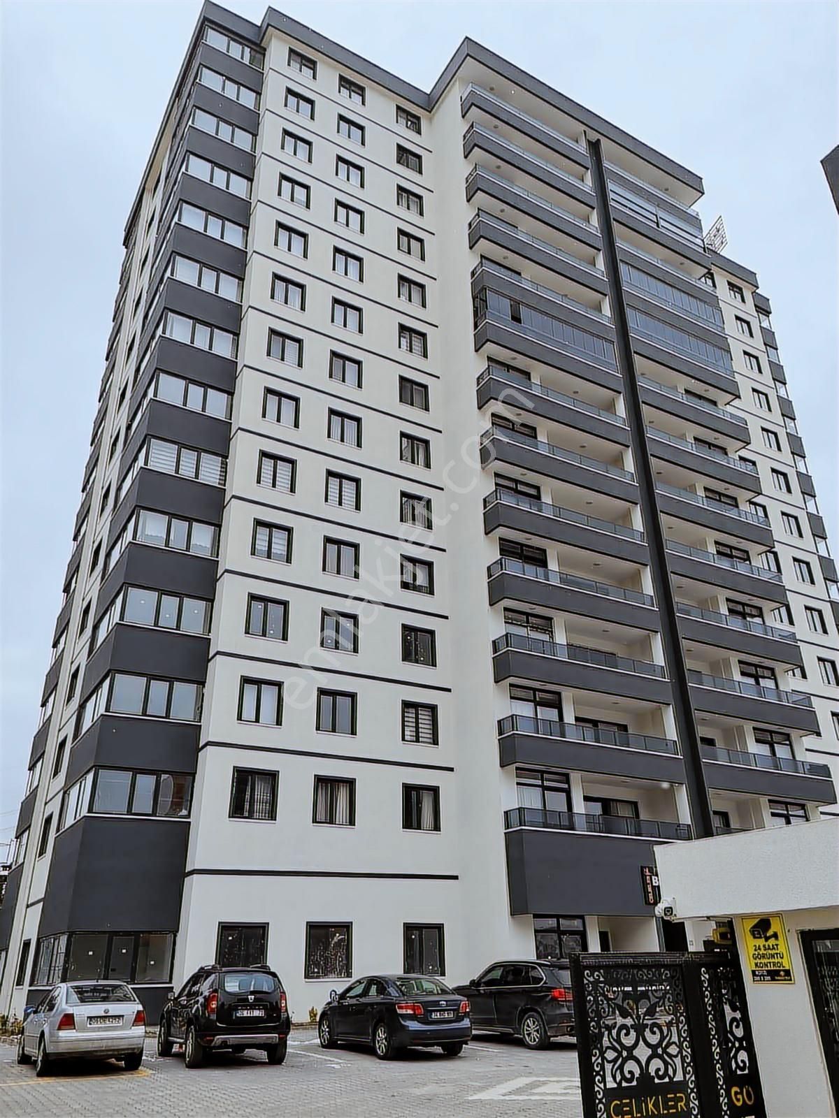 Susuz'da Panoramik Manzaralı Sıfır 4,5+1 Satılık Daire