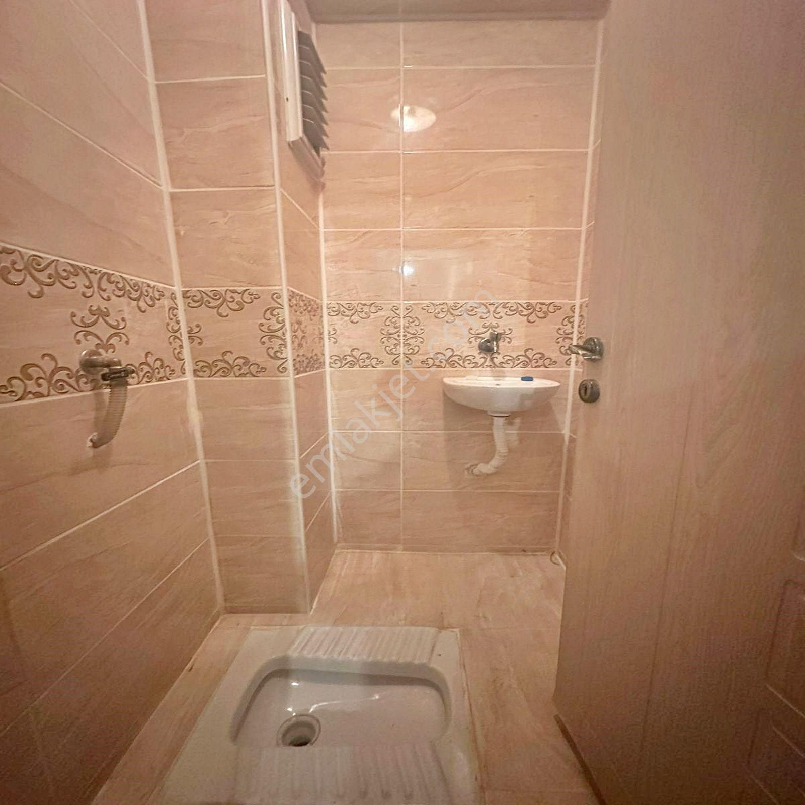 Talatpaşa Mahallesinde Satılık 2+1 Balkonlu Ara Kat Daire - Görsel 19