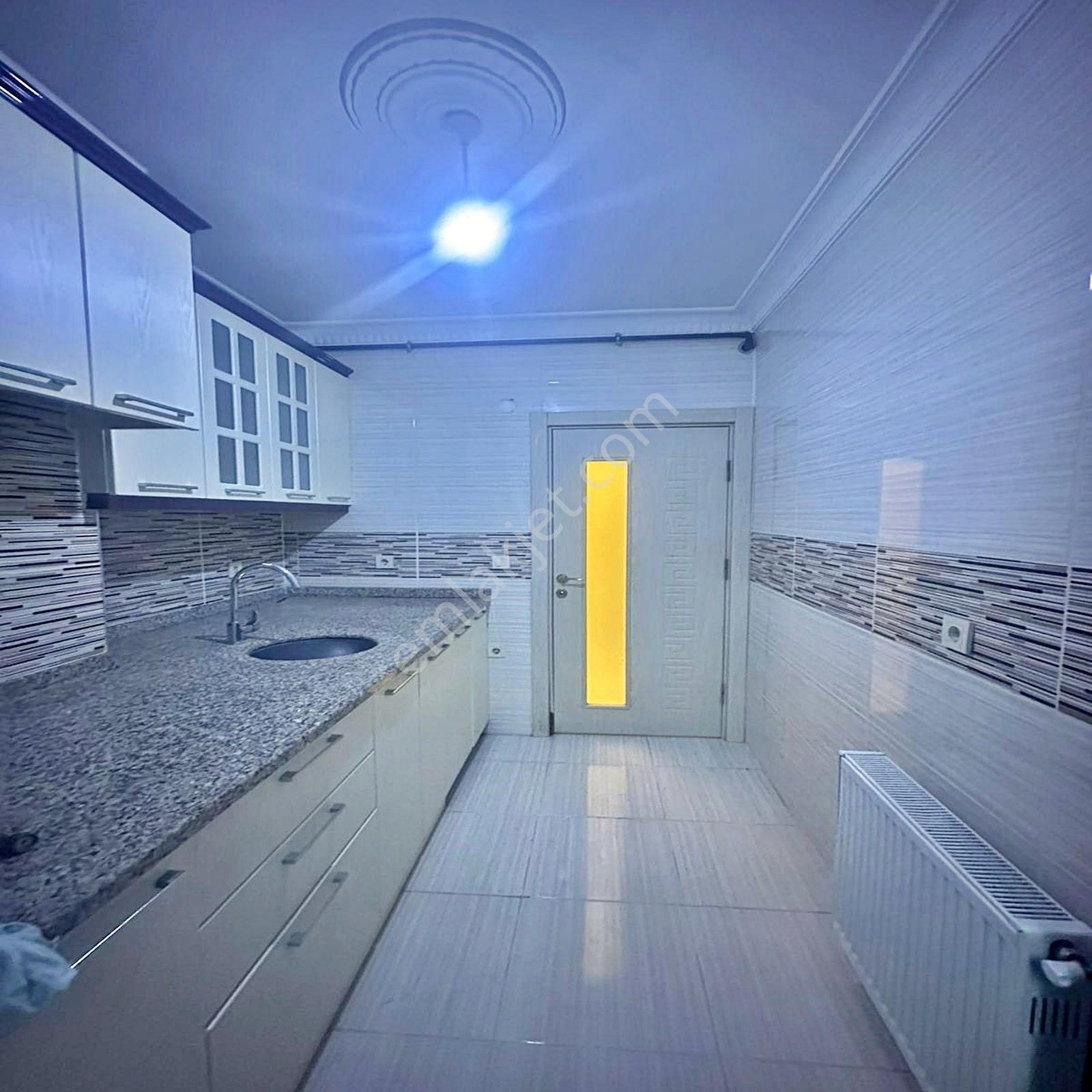 Talatpaşa Mahallesinde Satılık 2+1 Balkonlu Ara Kat Daire - Görsel 26