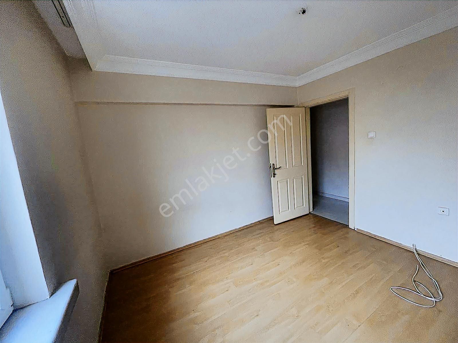 Metroya Onkoloji Hastanesine Yakın Satılık 3+1 Diare - Görsel 2