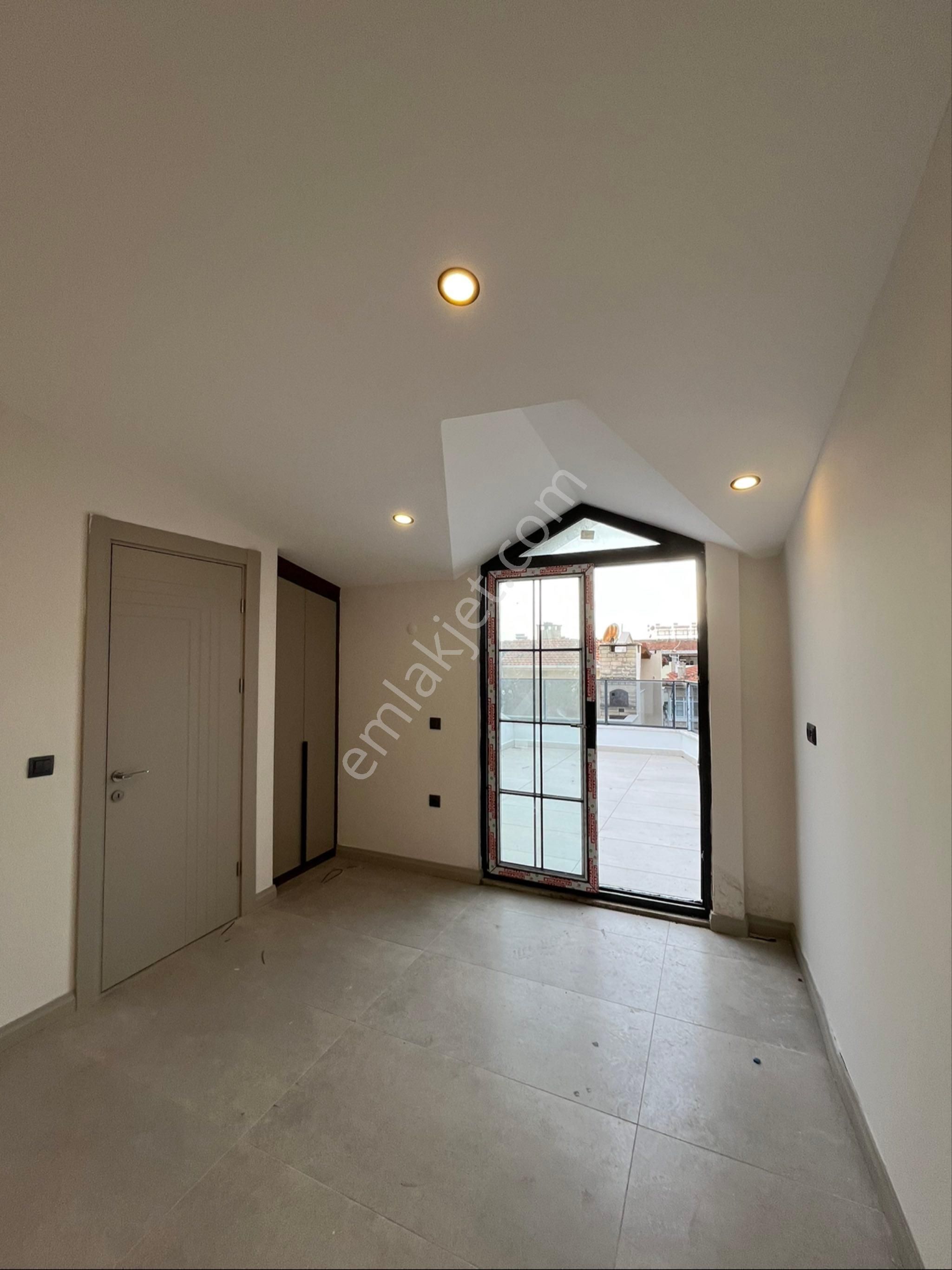 Durmuşoğlundan İkizçayda Denize 100m 2+1 Lüks Teras Kat Dubleks - Görsel 23