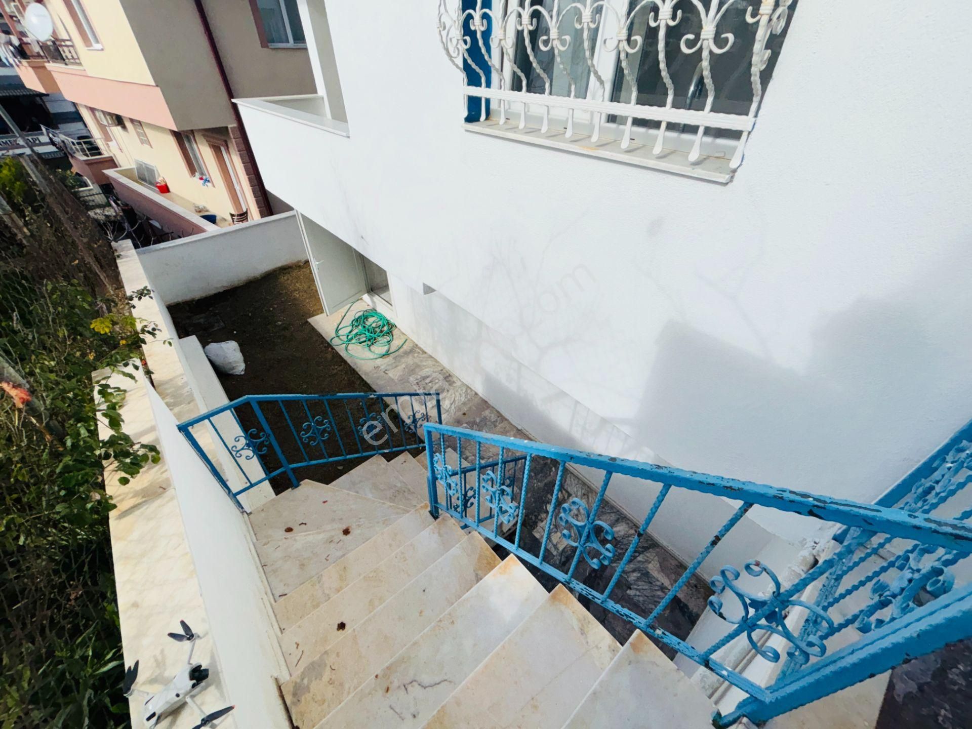 İzmir Seferihisar Ürkmez'de Bahçeli Ayrı Mutfak Masrafsız 2+1 Satılık Daire - Görsel 14