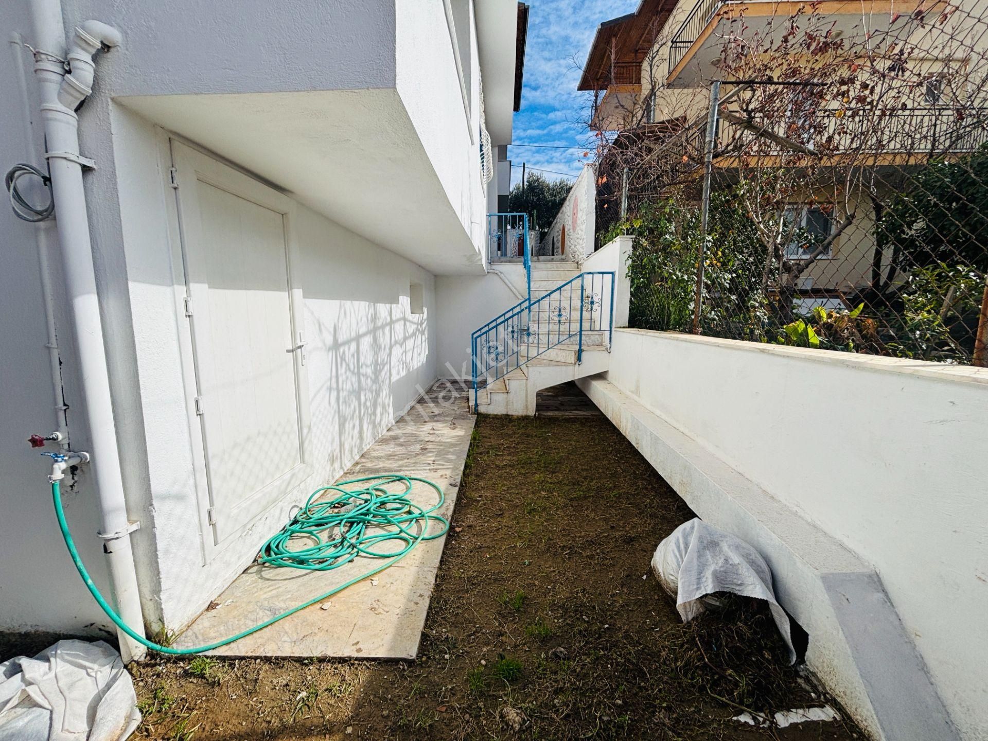 İzmir Seferihisar Ürkmez'de Bahçeli Ayrı Mutfak Masrafsız 2+1 Satılık Daire - Görsel 17