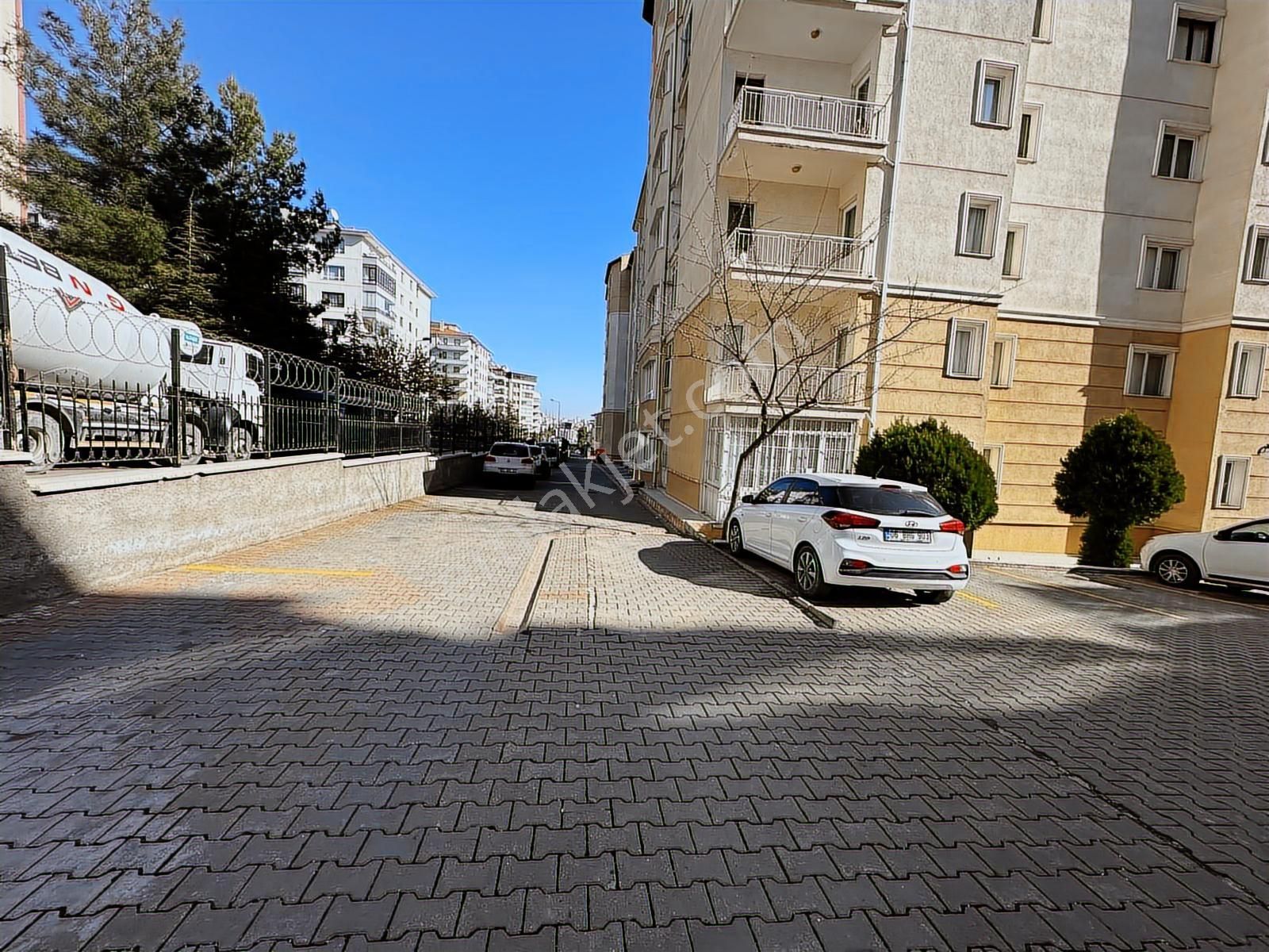 Yenimahalle Serhat Mah. Fazilet Sitesinde 3+1 Satılık Daire - Görsel 4