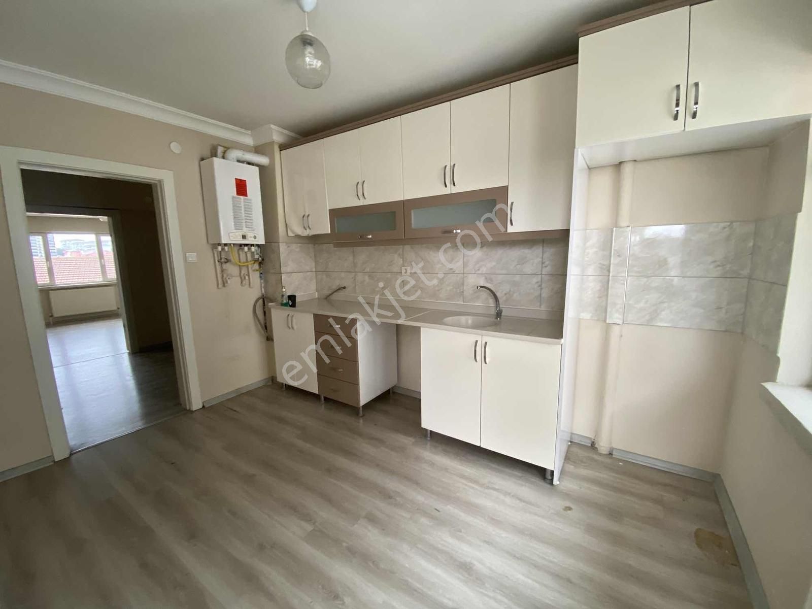 Batıkentte Ful Yapılı Geniş Ferah 3+1 Kiralık Diare - Görsel 2