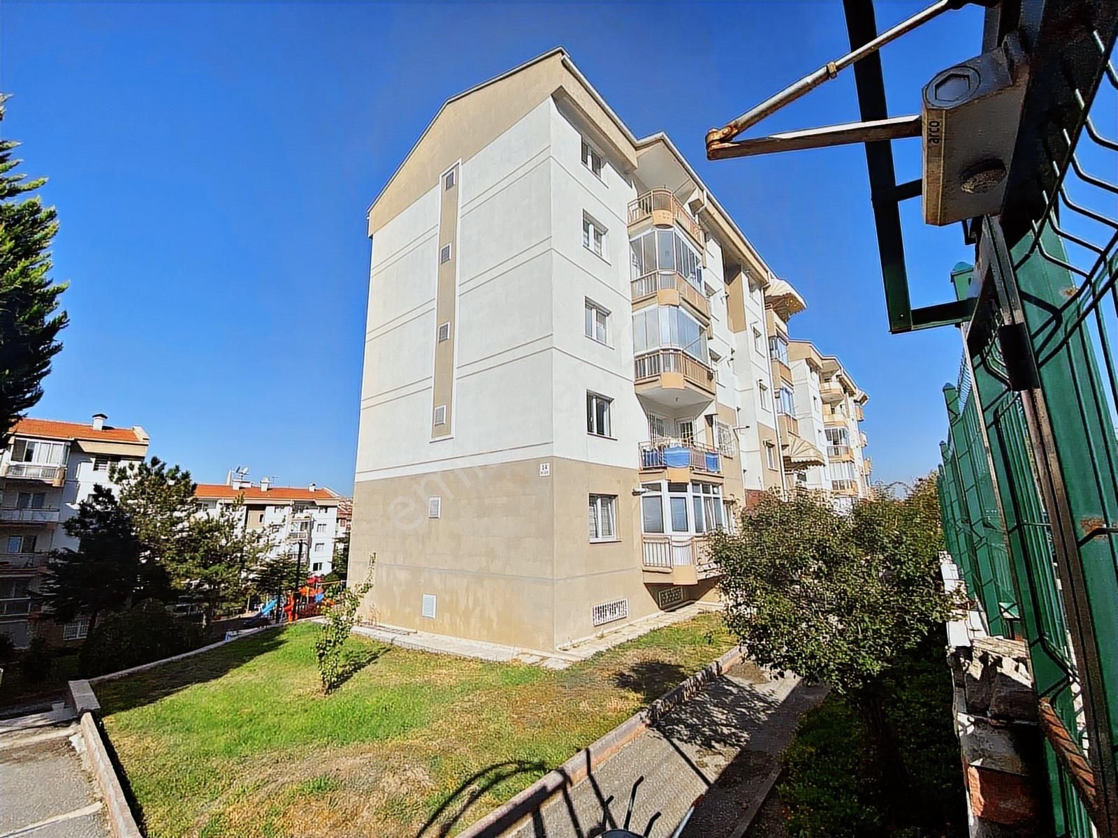 Batıkentte Ful Yapılı Geniş Ferah 3+1 Kiralık Diare - Görsel 28