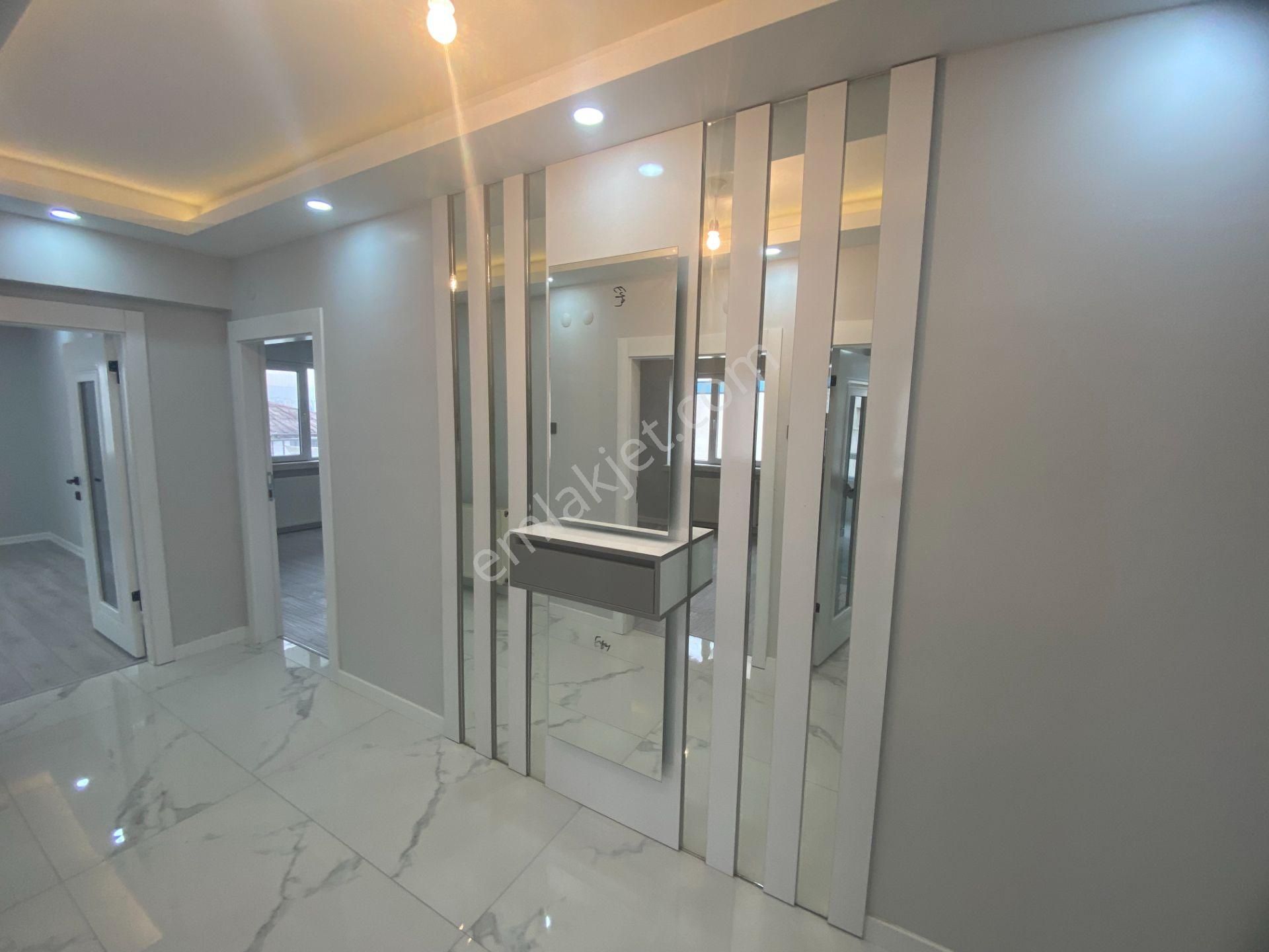 Umut 19 Dan Elvan Mah. Geniş Lüks Yapılı 3+1 Satılık Daire! - Görsel 12