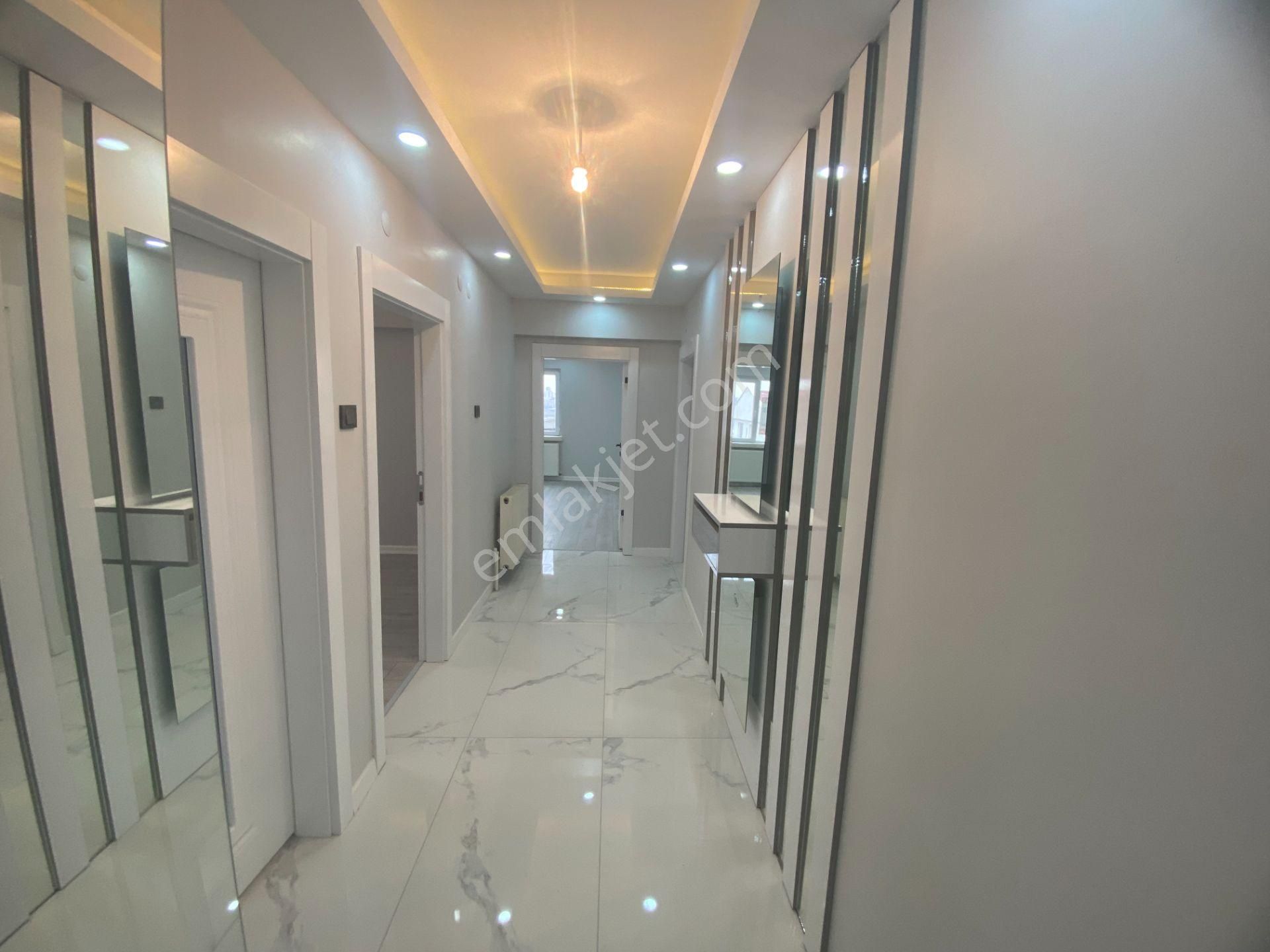 Umut 19 Dan Elvan Mah. Geniş Lüks Yapılı 3+1 Satılık Daire! - Görsel 23