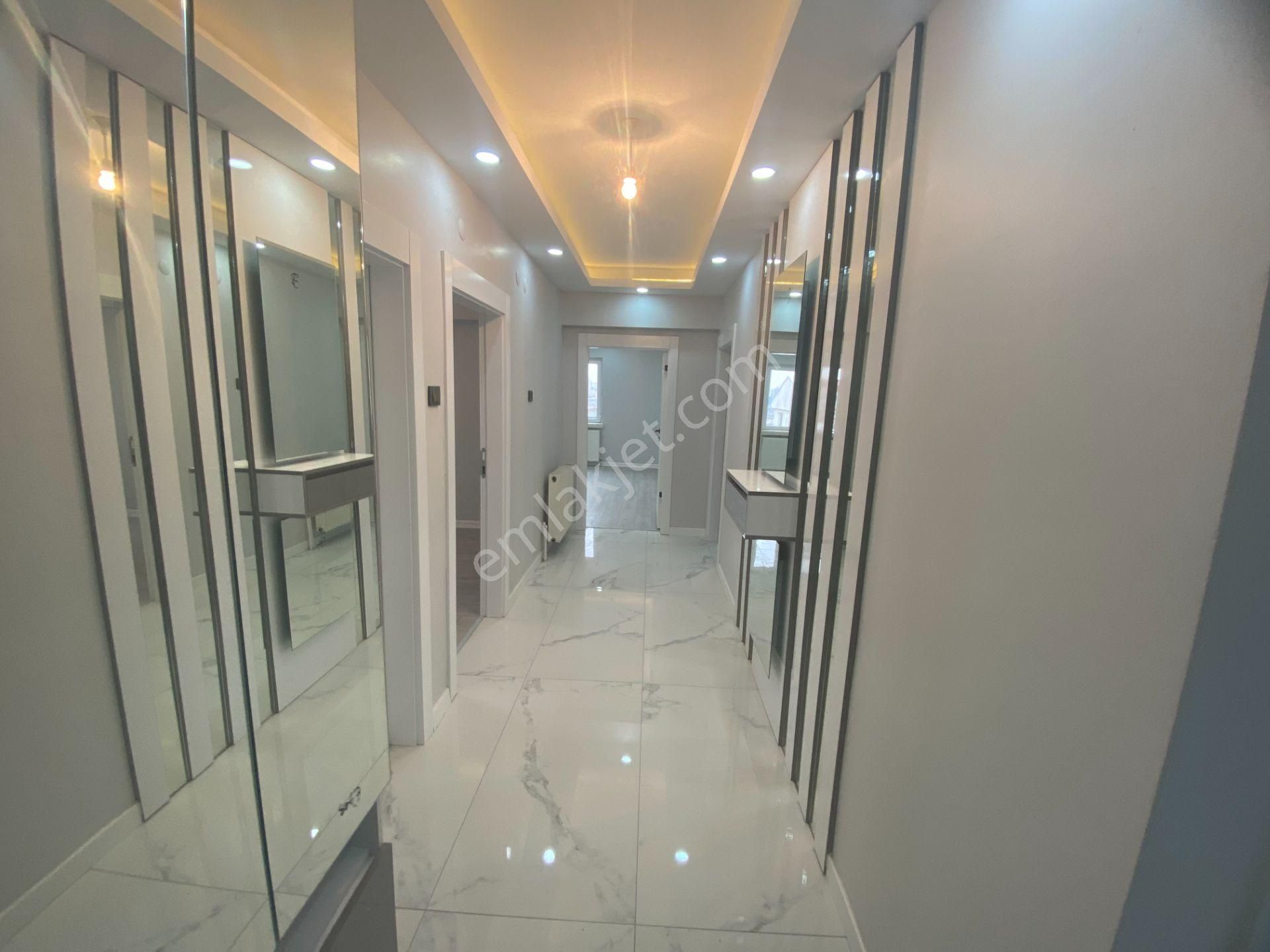 Umut 19 Dan Elvan Mah. Geniş Lüks Yapılı 3+1 Satılık Daire! - Görsel 32