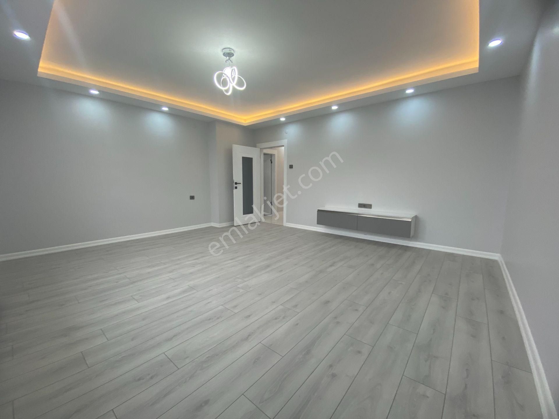 Umut 19 Dan Elvan Mah. Geniş Lüks Yapılı 3+1 Satılık Daire! - Görsel 8