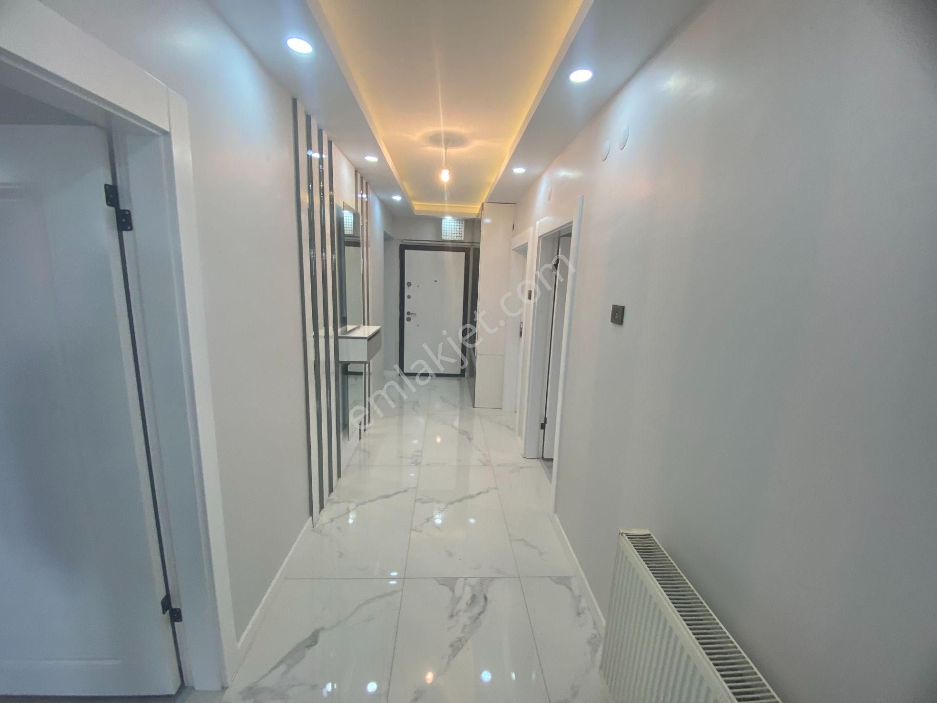 Umut 19 Dan Elvan Mah. Geniş Lüks Yapılı 3+1 Satılık Daire! - Görsel 16