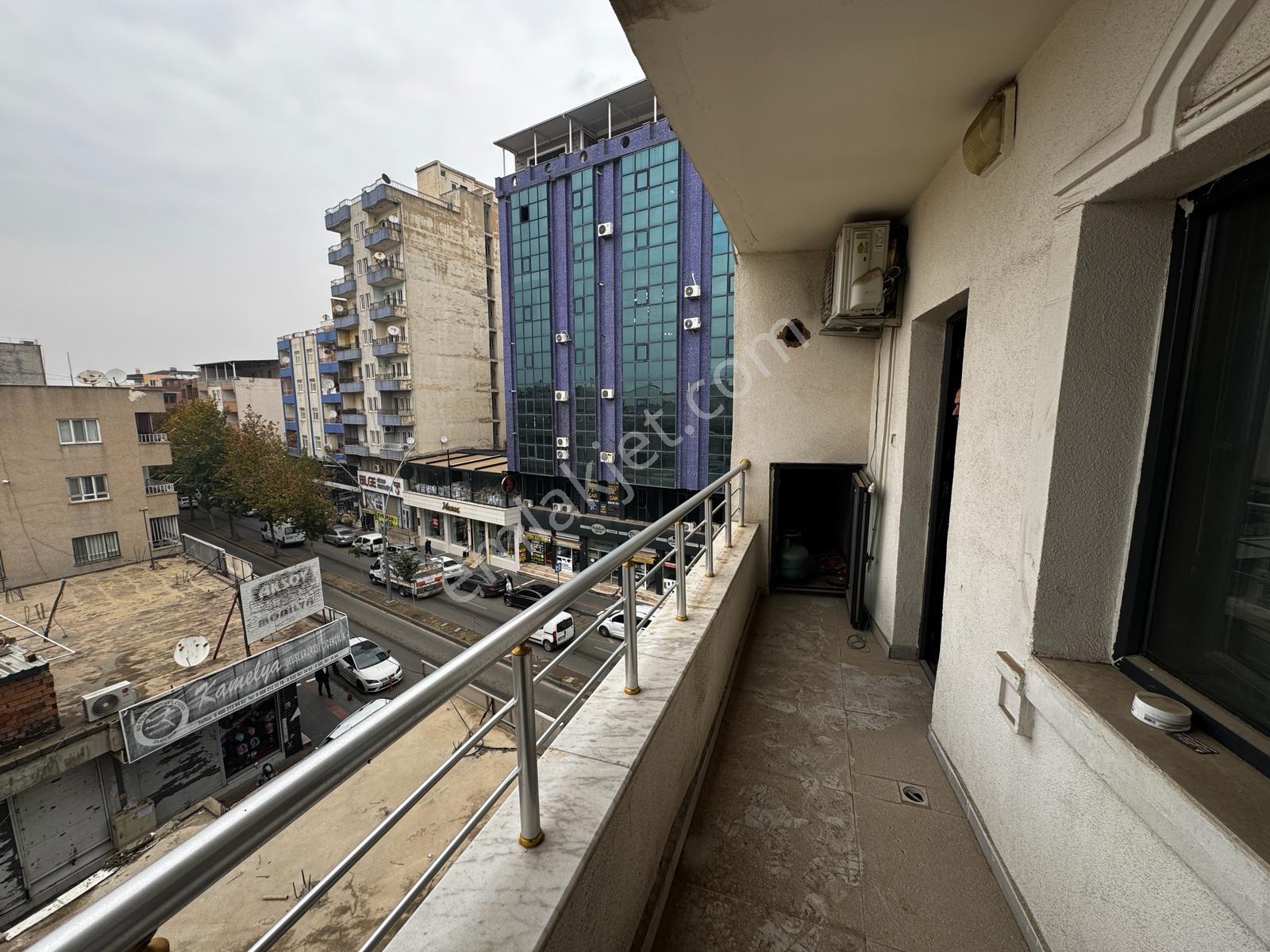 Emlak 72 Den Öz Yaşam Plaza'da Eşyalı Kiralık 1+1 Daire( Ofis) - Görsel 13