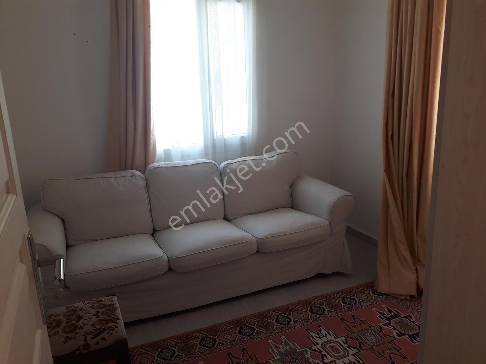 Çeşme Merkezde Yıllık Kiralık Daire - Görsel 2