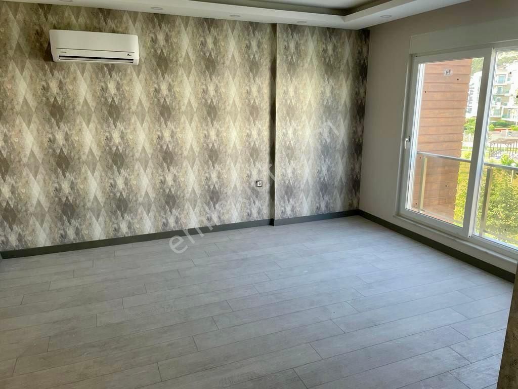 Konyaaltı Hurma Mah.lüx Siteiçi Doğalgazlı 1+1 Daire - Görsel 2