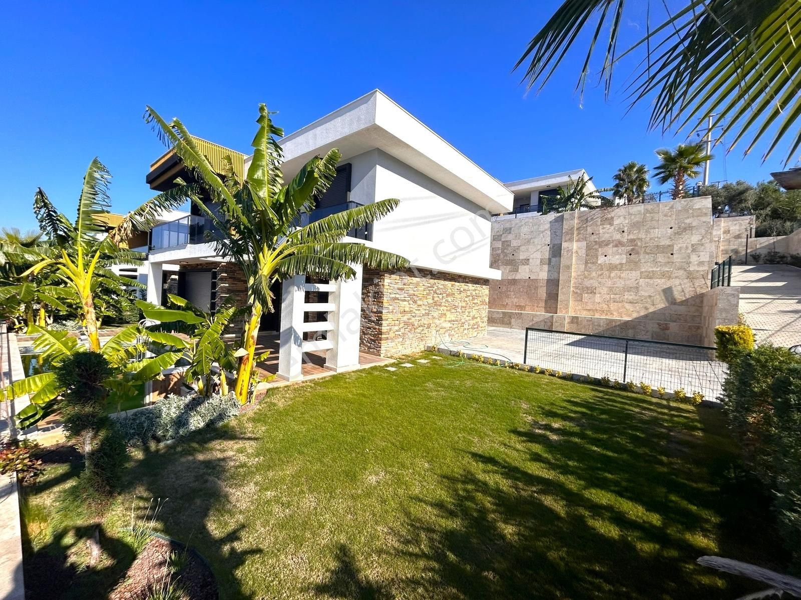 Kuşadası Karaova Da Müstakil 4+1 Deniz Manzaralı Satılık Villa - Görsel 2