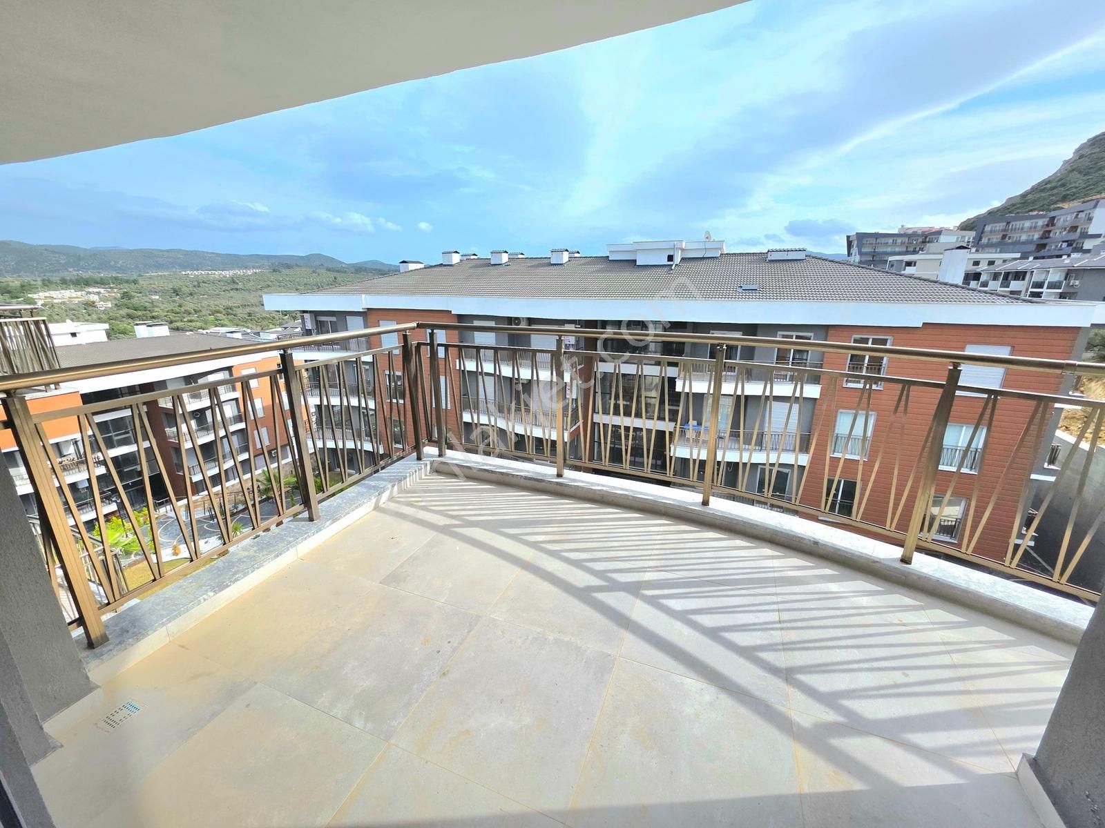 Kuşadası Değirmendere'de Satılık 3+1 Sıfır Daire - Görsel 27