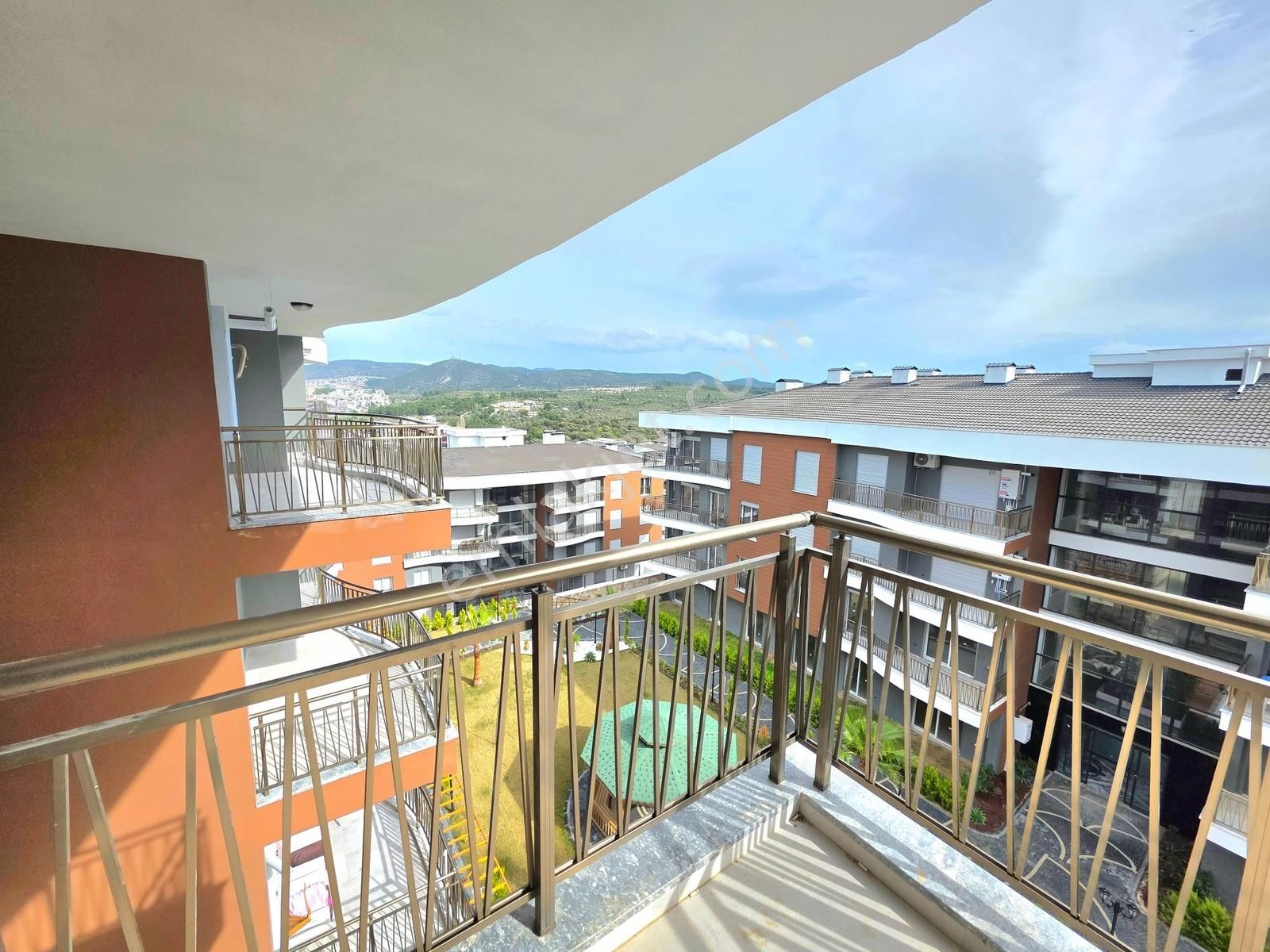 Kuşadası Değirmendere'de Satılık 3+1 Sıfır Daire - Görsel 35