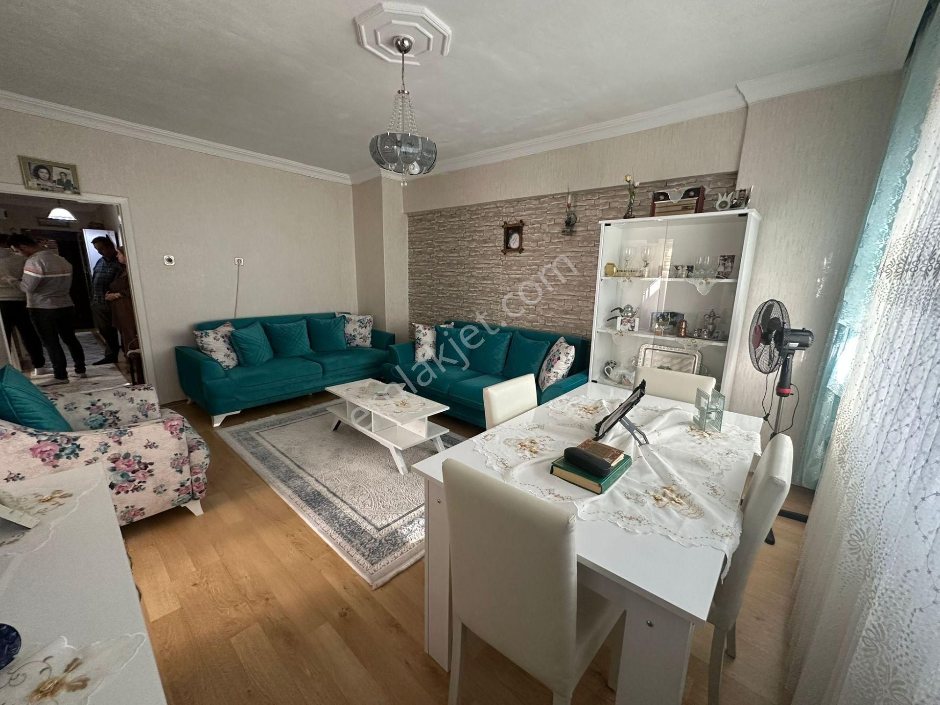 Sincan Plevnede 3+1 Katta Yapılı Mükemmel Konumda Daire - Görsel 8