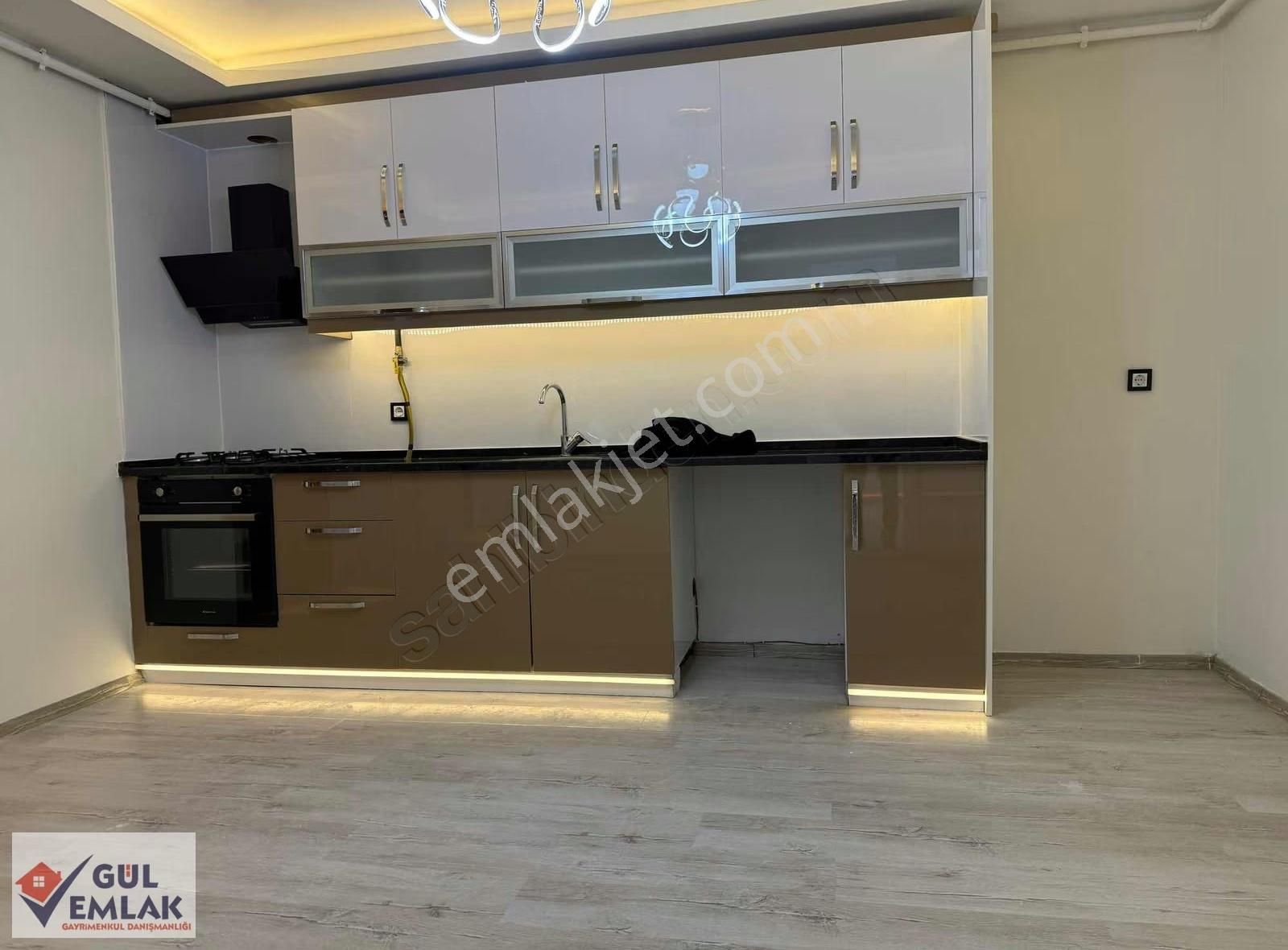 Dizayn İle Emsallerinden Farklı 1+1 Teraslı Daire - Görsel 11