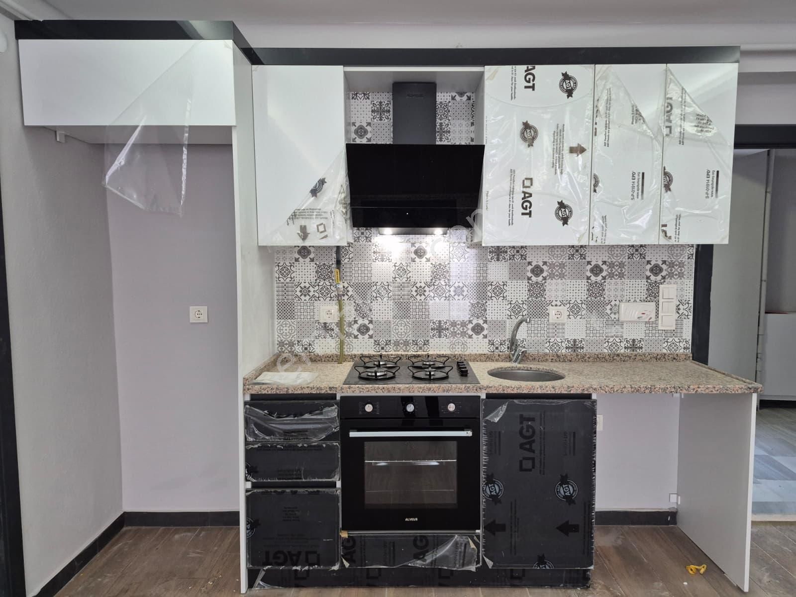 Delux'den Kumbağ Mah.'de Plaja Yürüme Mesafesinde Satılık Geniş 1+1 Daire - Görsel 8