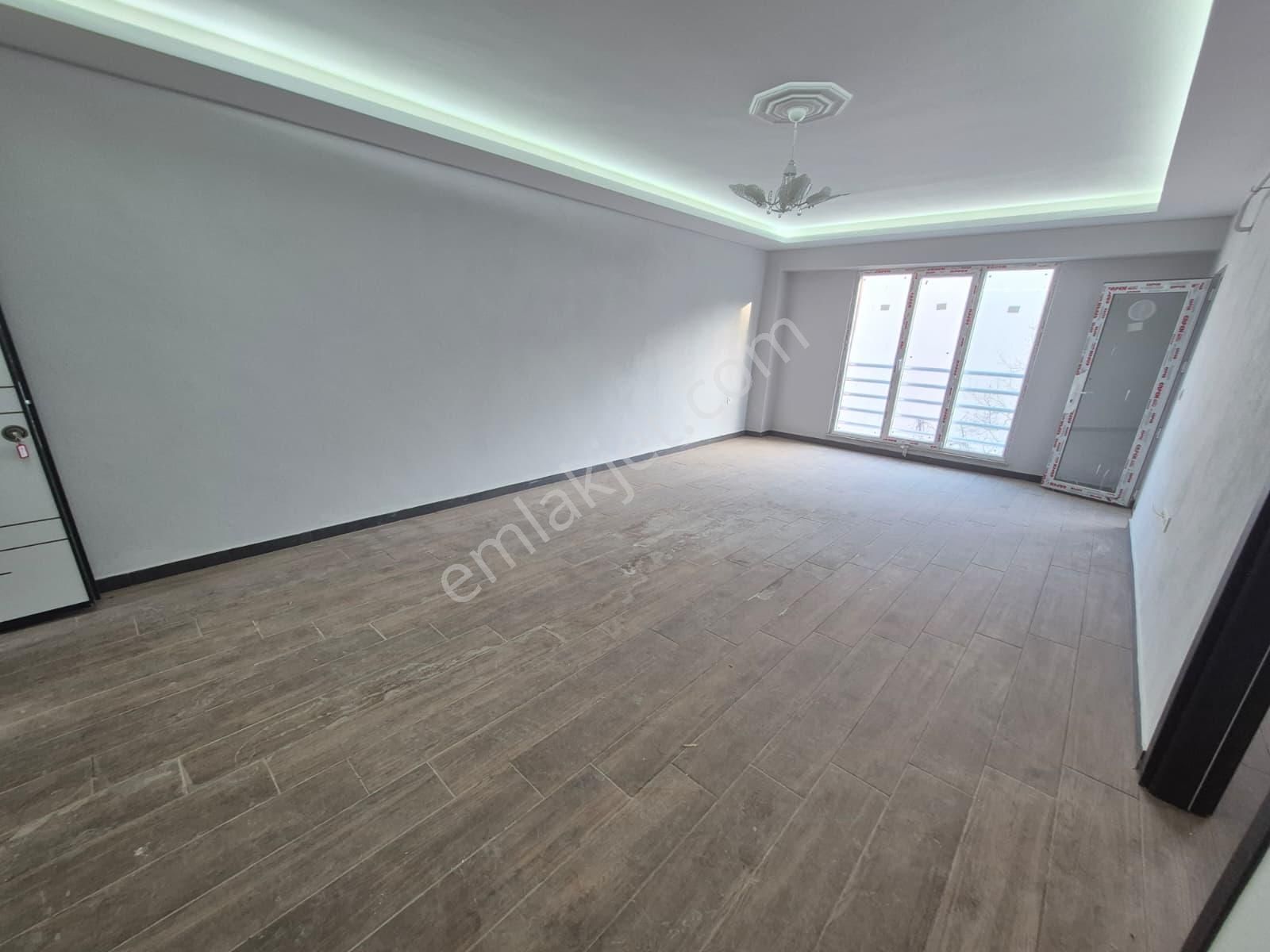 Delux'den Kumbağ Mah.'de Plaja Yürüme Mesafesinde Satılık Geniş 1+1 Daire - Görsel 4