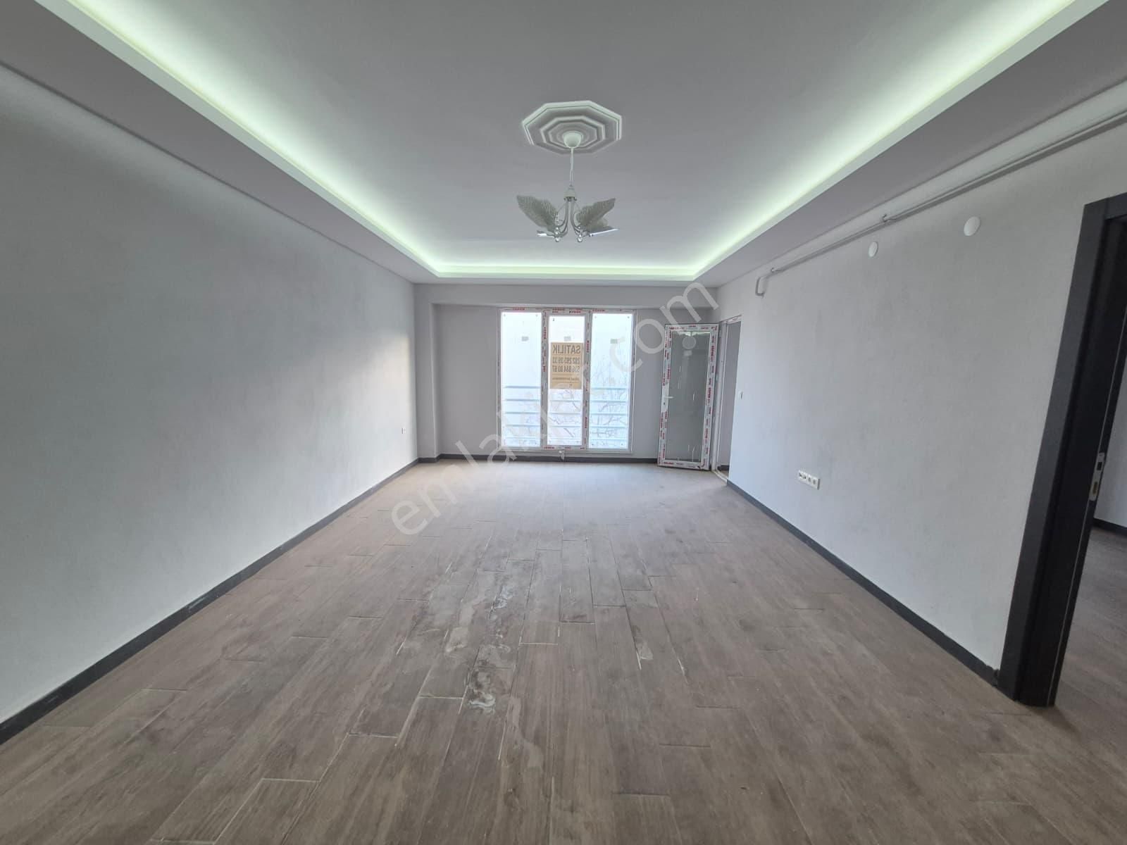 Delux'den Kumbağ Mah.'de Plaja Yürüme Mesafesinde Satılık Geniş 1+1 Daire - Görsel 3