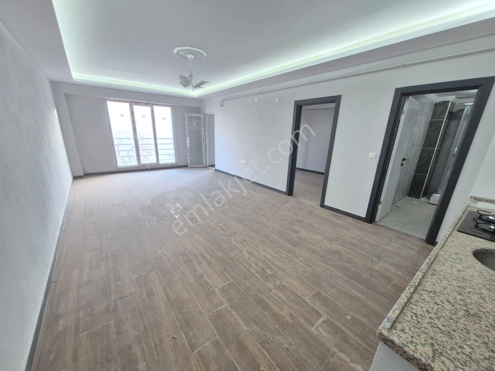 Delux'den Kumbağ Mah.'de Plaja Yürüme Mesafesinde Satılık Geniş 1+1 Daire