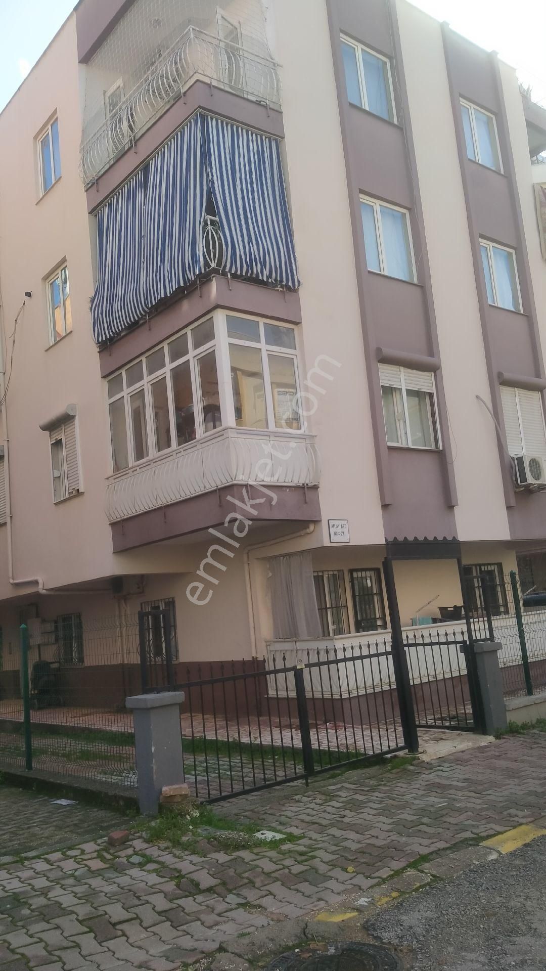 Yeni Sanayiye 200 Metre Diş Hastaesine 300 Metre Mesafede