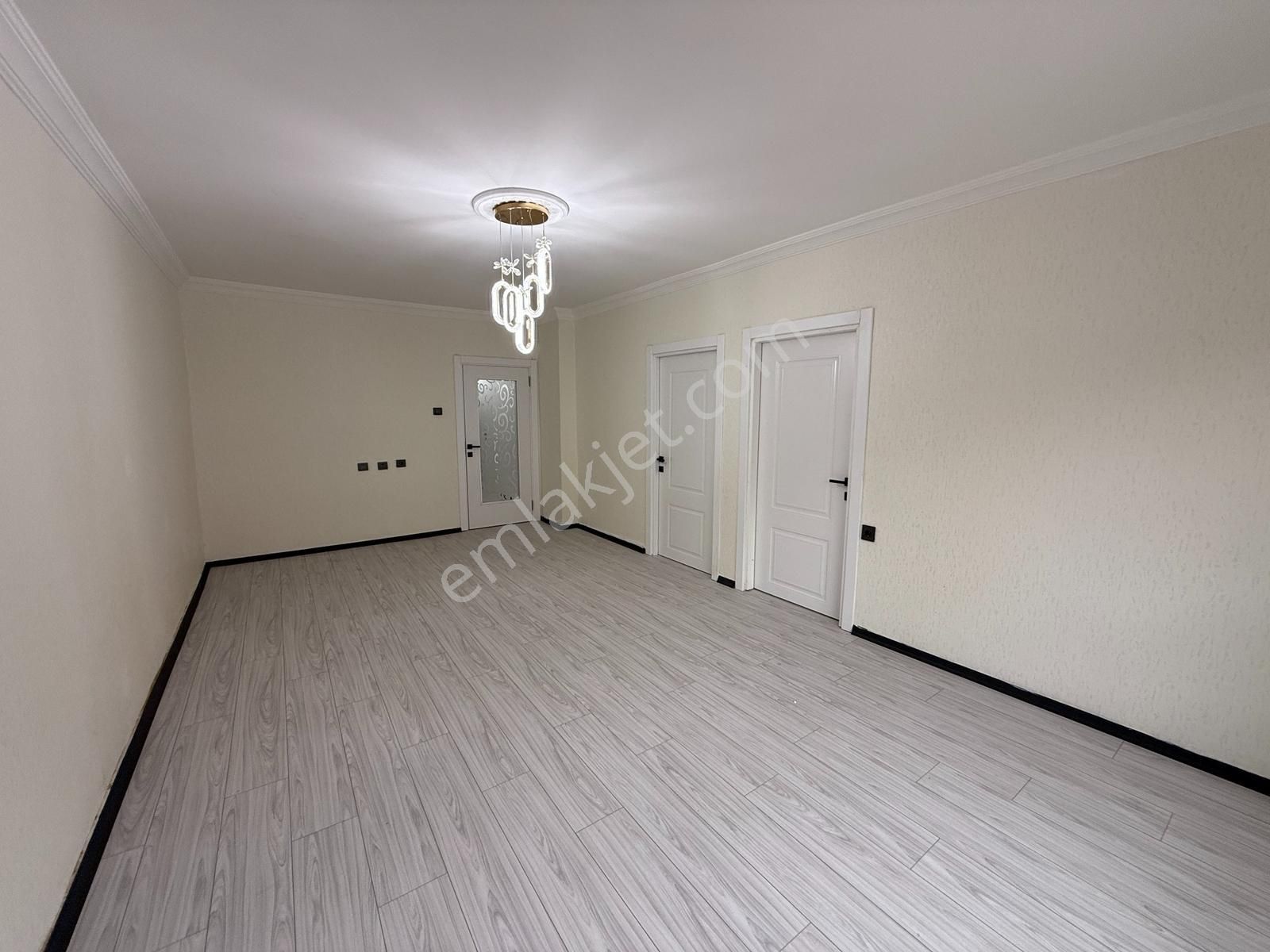 Gülbaba Cadde Üzerinde Orta Kat Ön Cephe Masrafsız 3+1 Satılık - Görsel 6