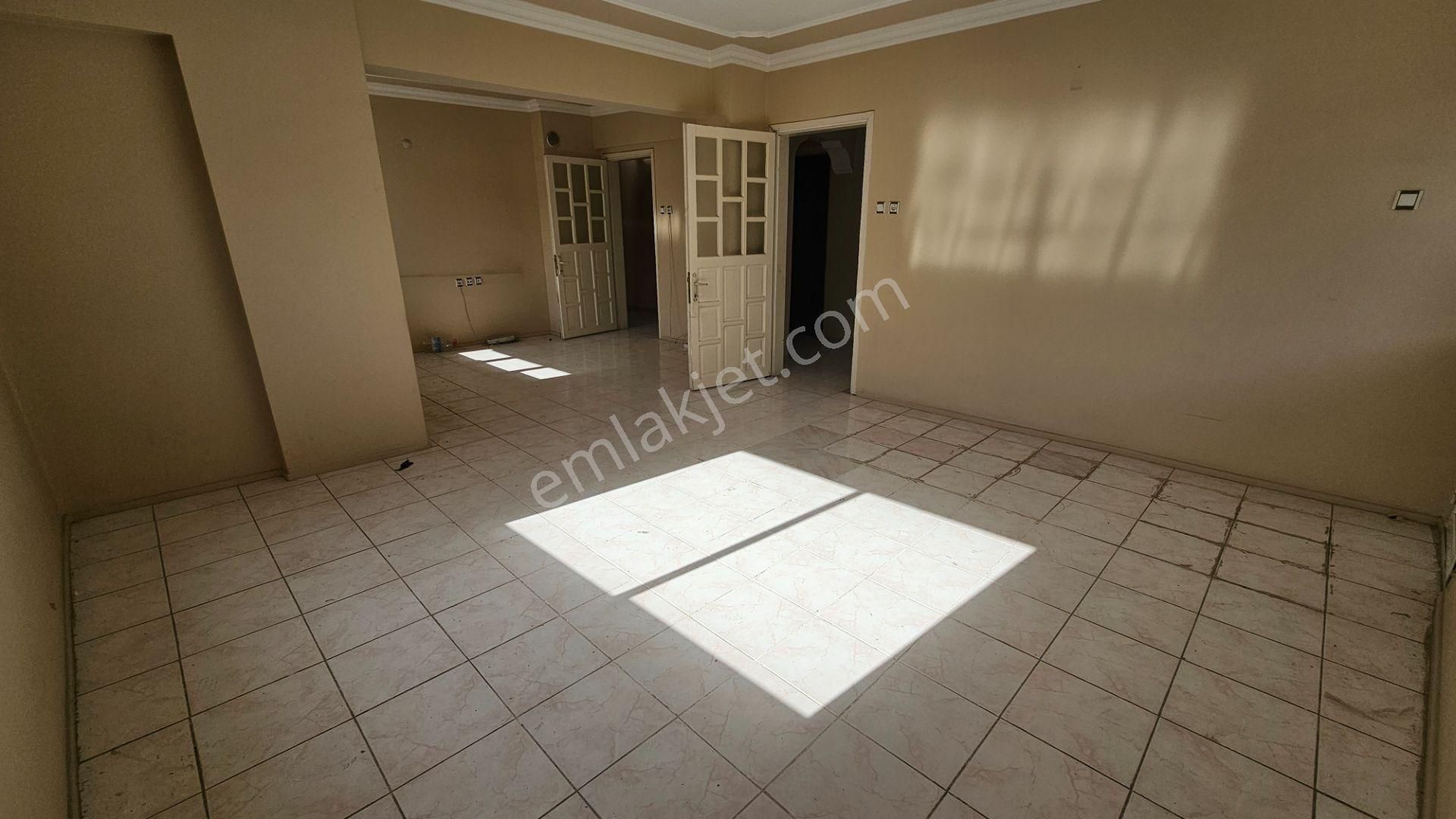 Göçmen Gayrimenkul'den Kurtuluş Mah.3+1 Satılık Daire - Görsel 7