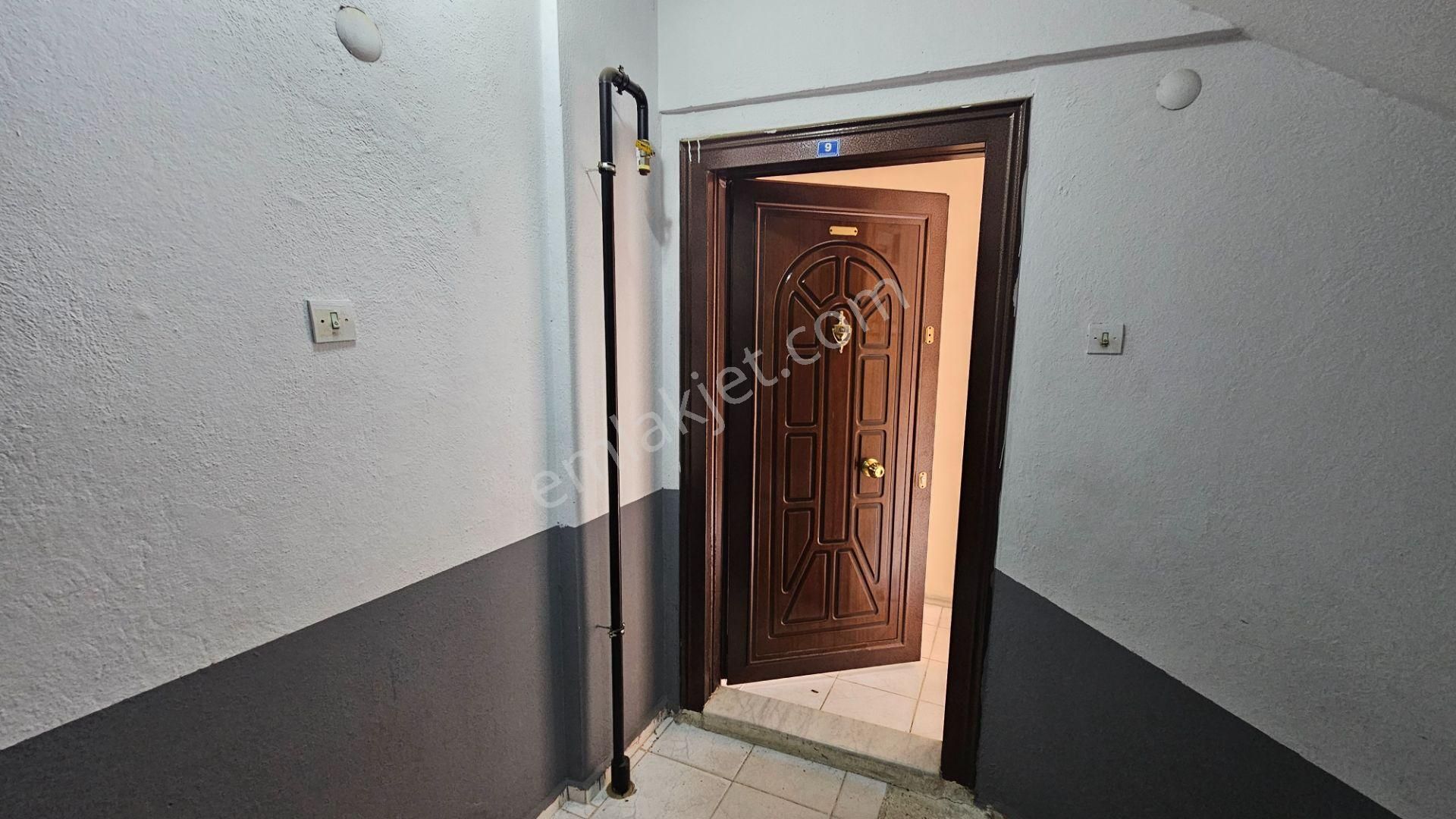 Göçmen Gayrimenkul'den Kurtuluş Mah.3+1 Satılık Daire