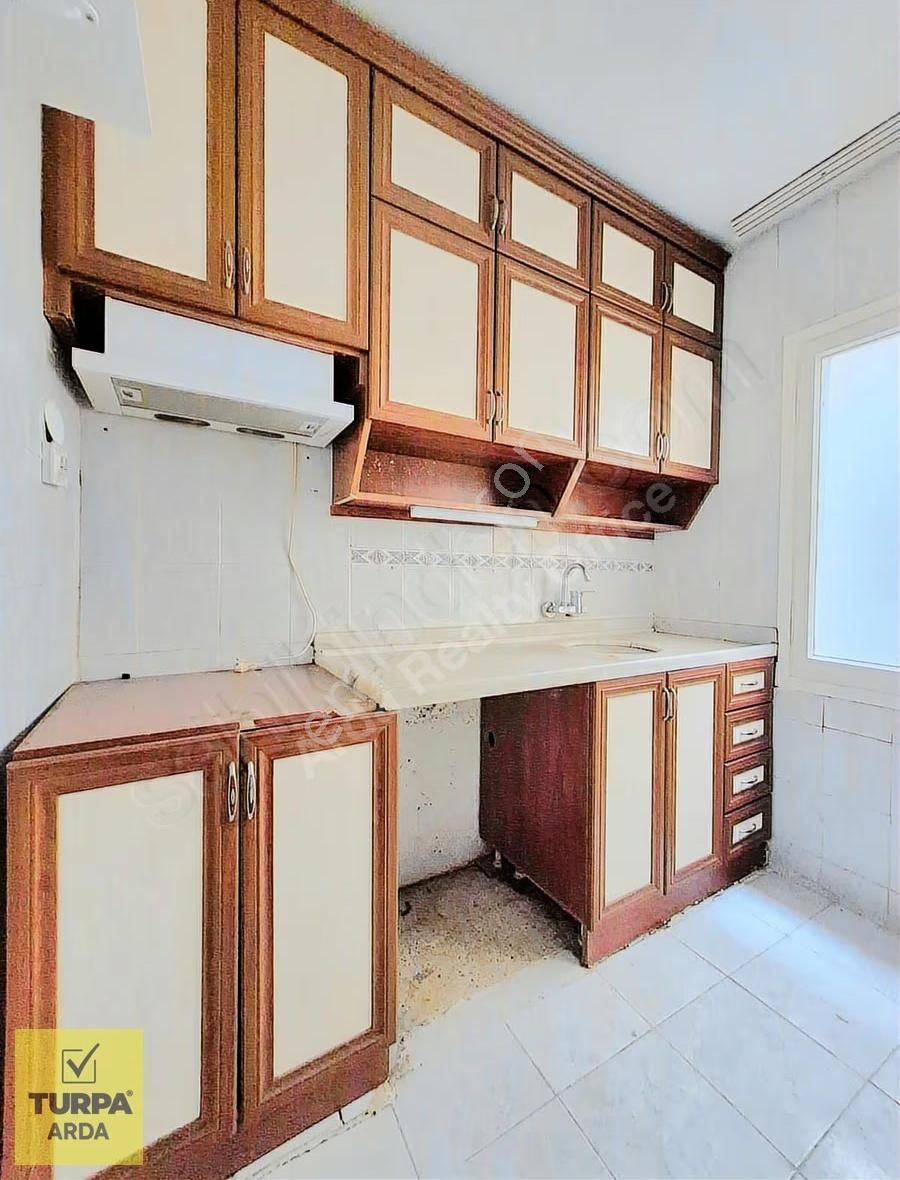 Alaybey Merkez Çarşı Yakını Çift Cephe 2+1 115 M² - Görsel 3