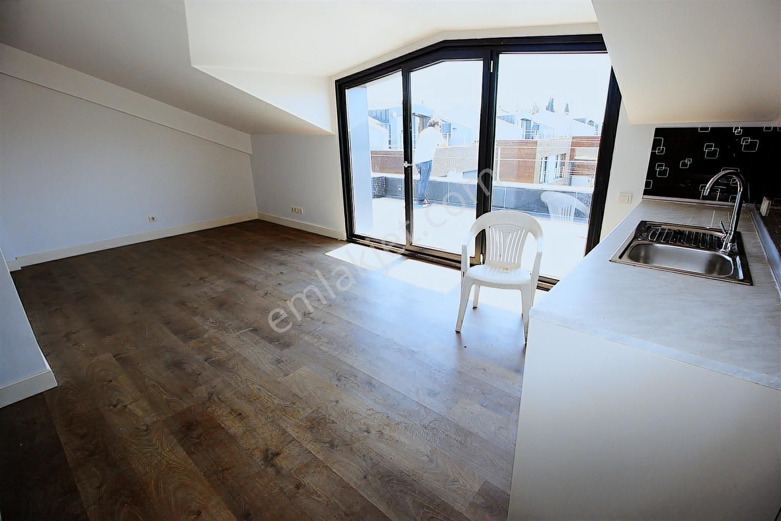 Tamiş'den Tuzla Marine Villalarında Havuzlu 5+2 Triplex Villa - Görsel 20