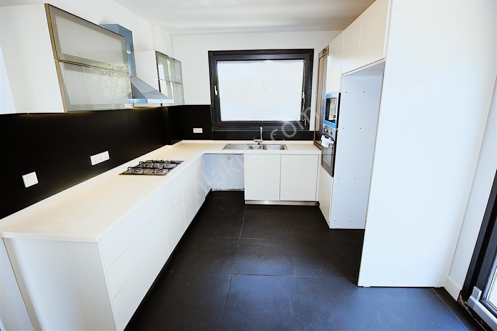 Tamiş'den Tuzla Marine Villalarında Havuzlu 5+2 Triplex Villa - Görsel 20