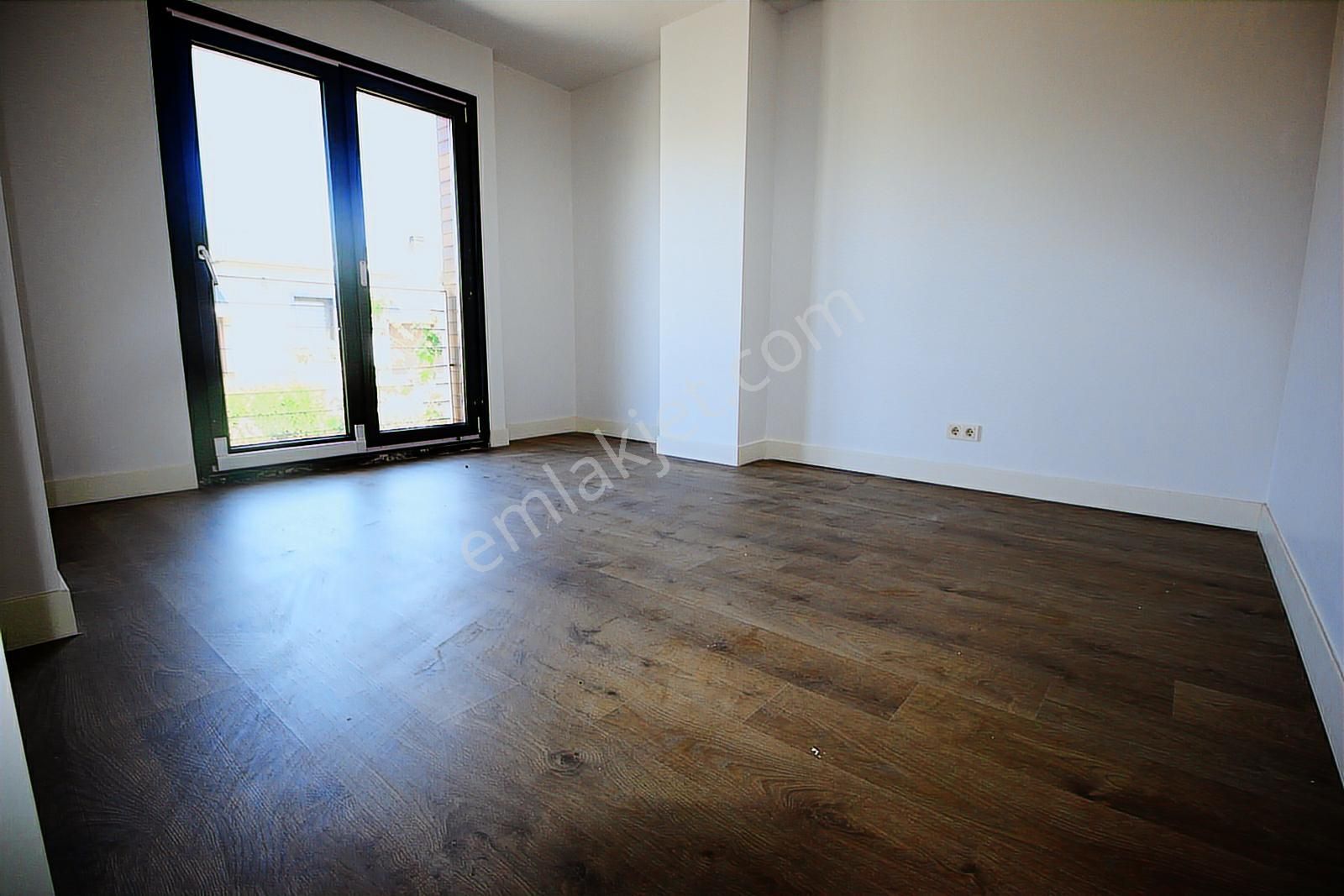 Tamiş'den Tuzla Marine Villalarında Havuzlu 5+2 Triplex Villa - Görsel 24