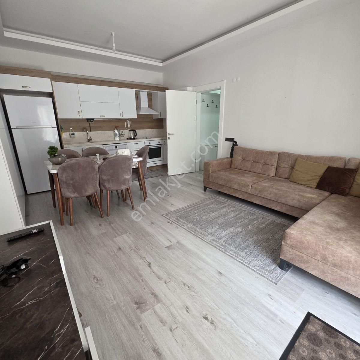 Havuzlu Site İçinde 2+1 Eşyalı Bahçe Katı Daire Kiralıktır.. - Görsel 3