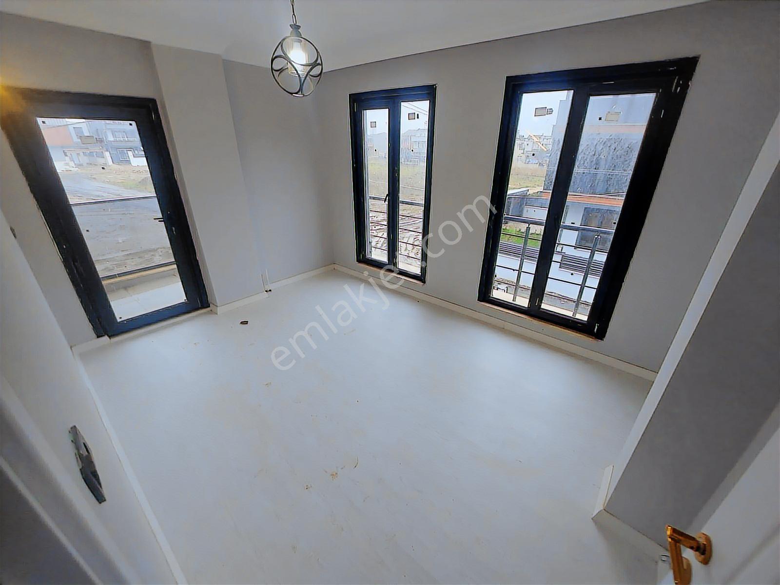 Yeniçiftlik Merkezde Ultra Lüks Köşe 4+1 Tribleks Villa - Görsel 14