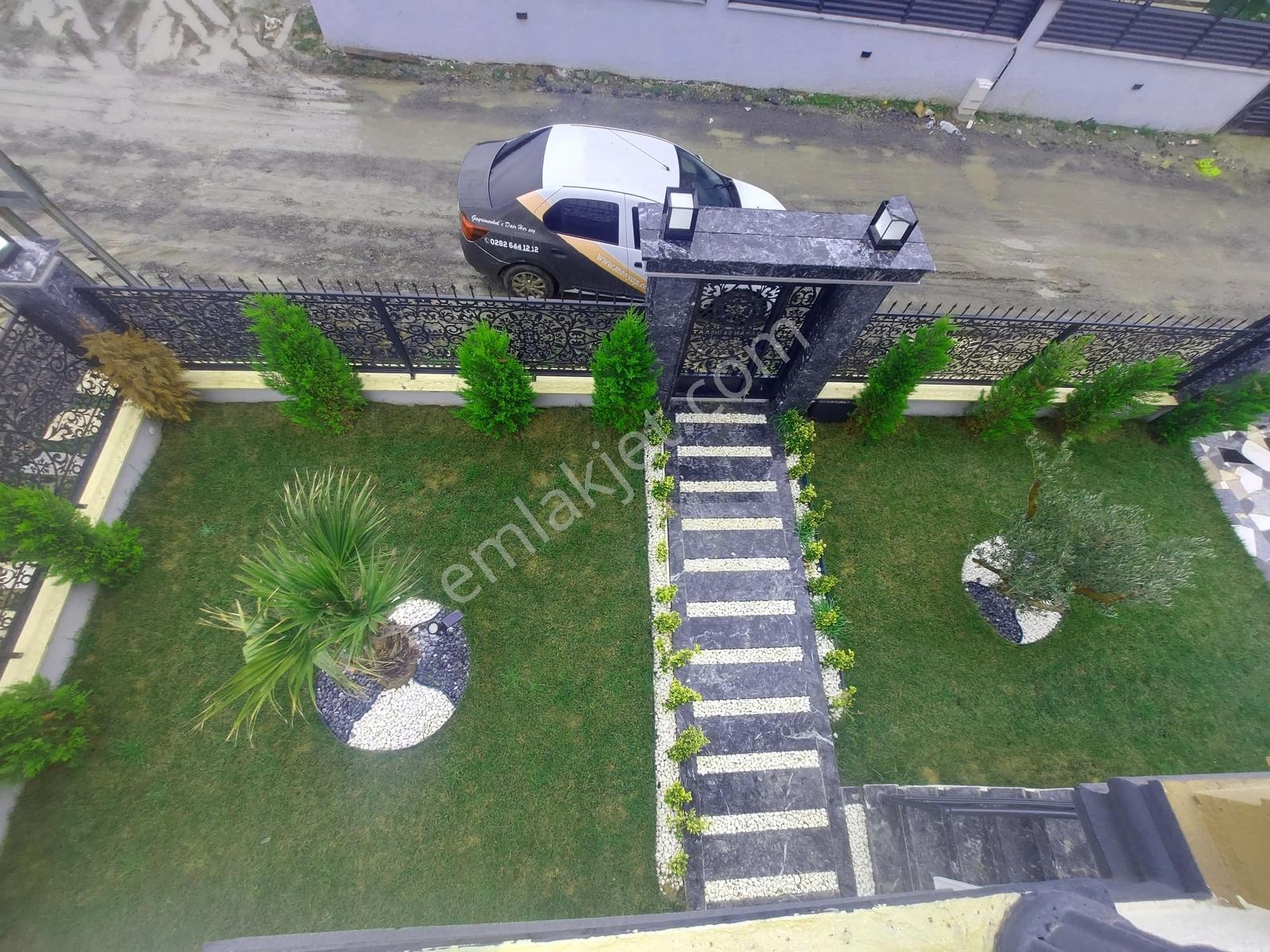 Yeniçiftlik Merkezde Ultra Lüks Köşe 4+1 Tribleks Villa - Görsel 12