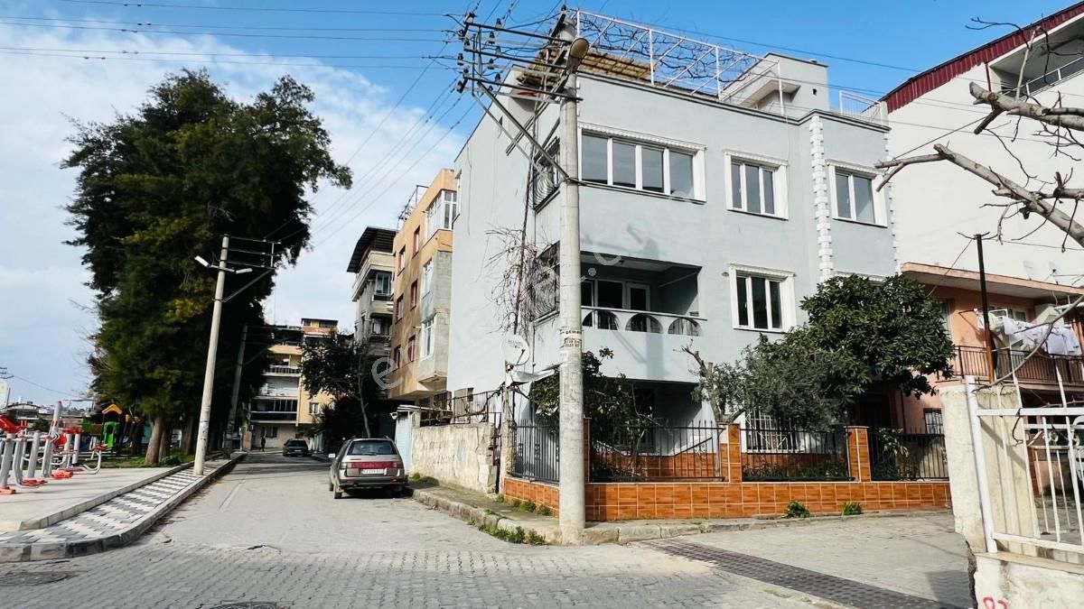 Akıncılar Mah. 4 Katlı Arsa Alanı 152 M2 Satılık Komple Bina - Görsel 3