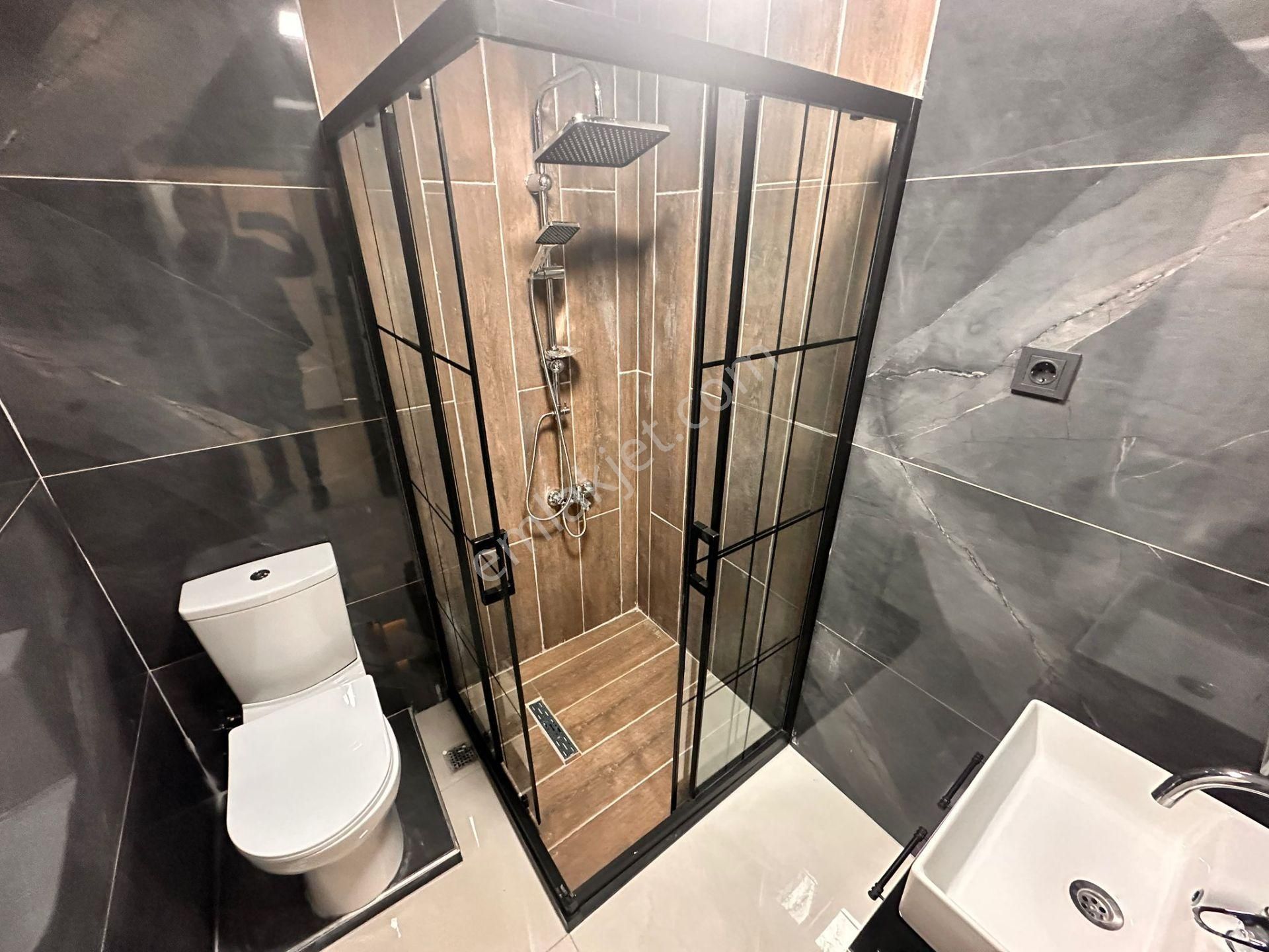 Çiçekli Yunus Emre Caddesi Yanı 2+1 Katta Süper Lüks Kaçmaz - Görsel 23