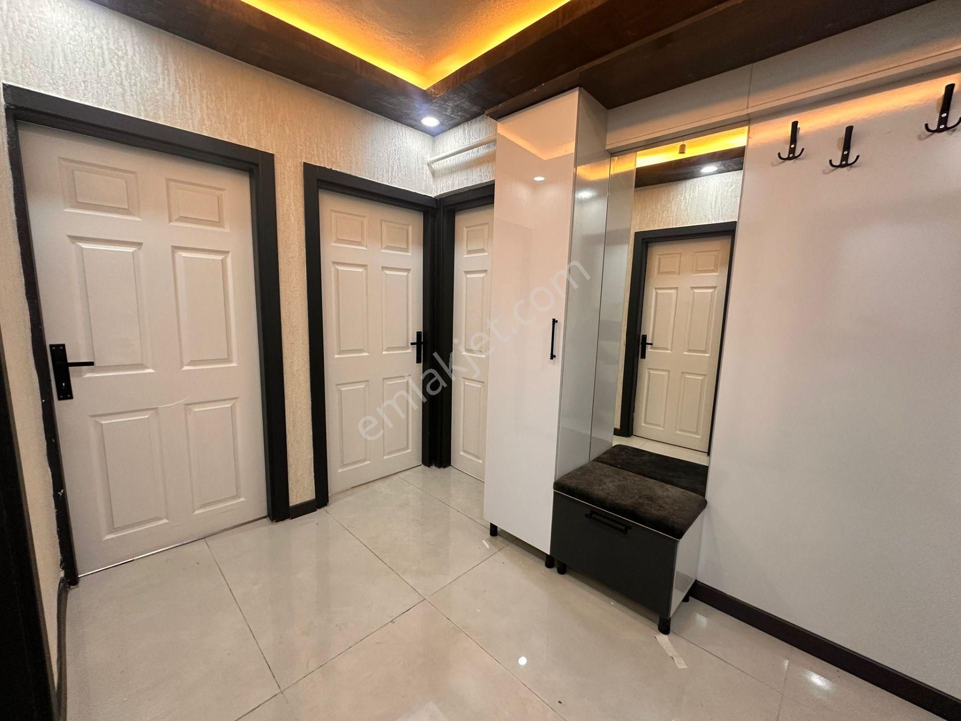 Çiçekli Yunus Emre Caddesi Yanı 2+1 Katta Süper Lüks Kaçmaz - Görsel 3