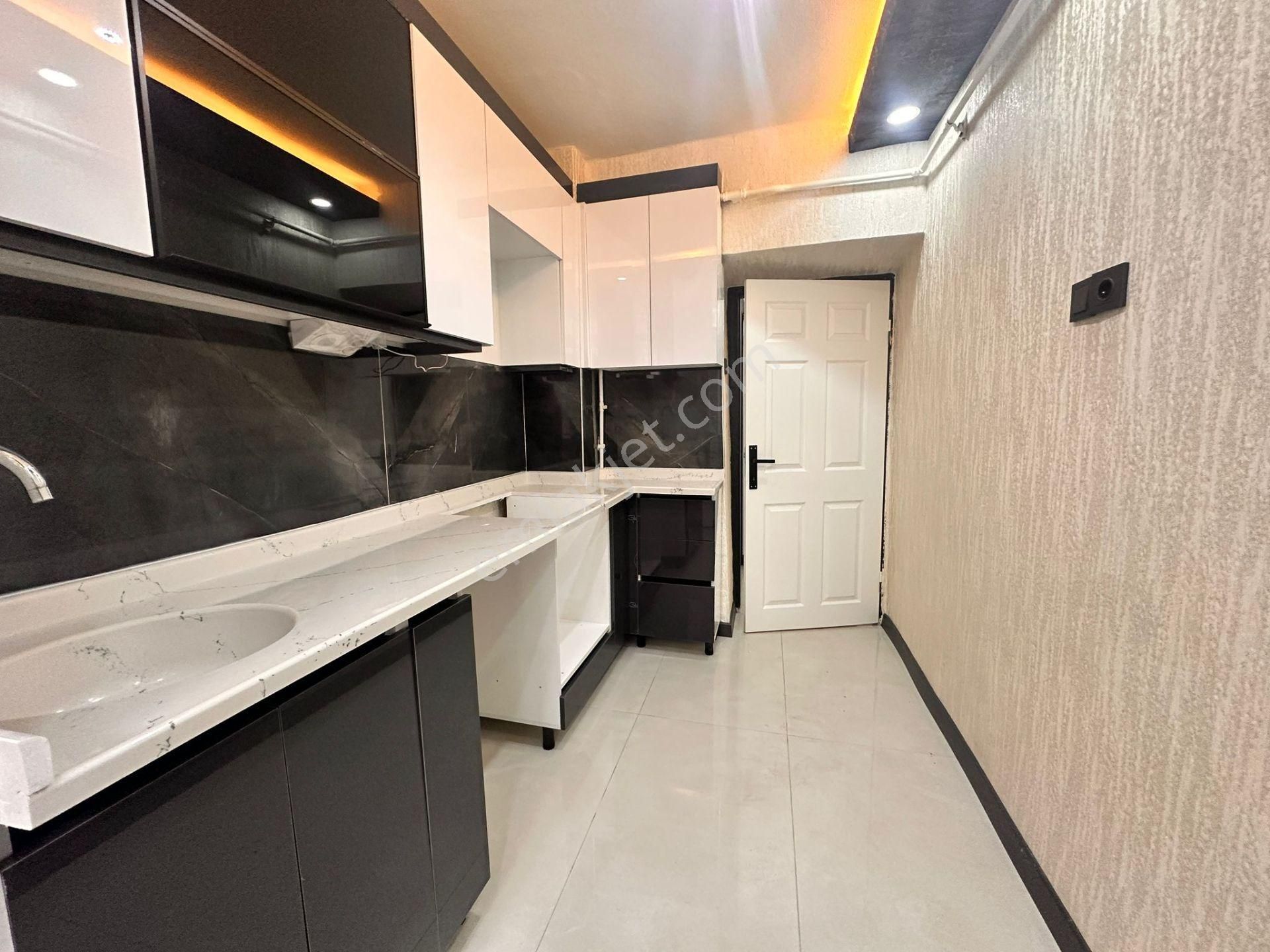 Çiçekli Yunus Emre Caddesi Yanı 2+1 Katta Süper Lüks Kaçmaz - Görsel 25