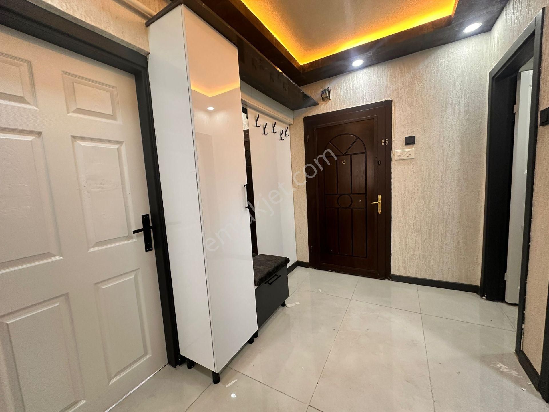 Çiçekli Yunus Emre Caddesi Yanı 2+1 Katta Süper Lüks Kaçmaz - Görsel 14