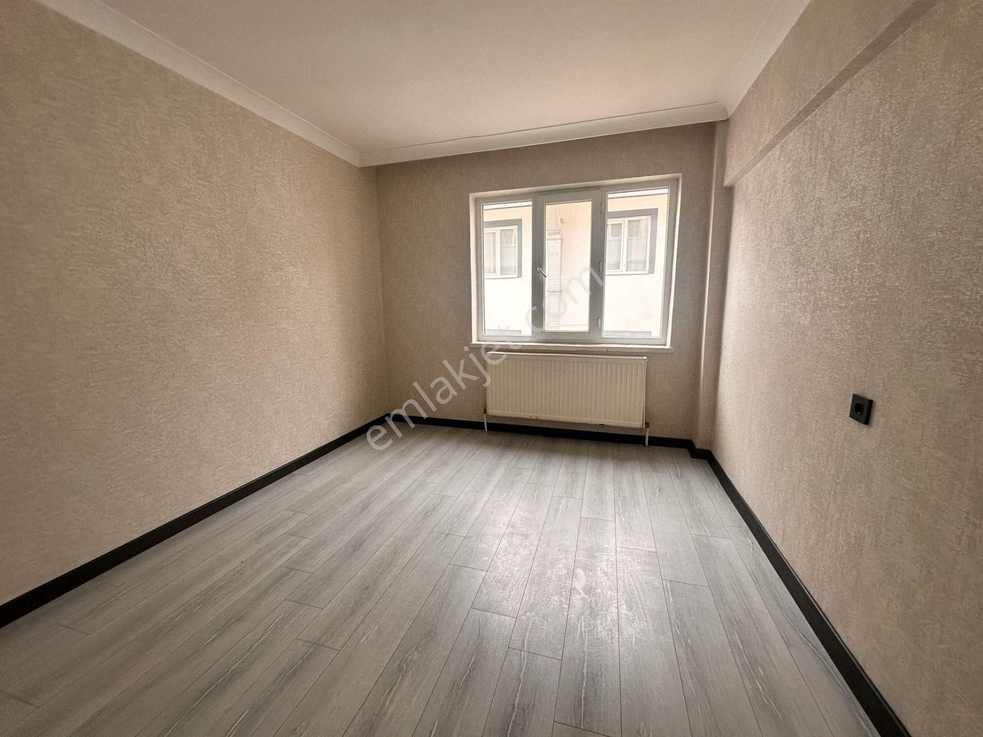 Çiçekli Yunus Emre Caddesi Yanı 2+1 Katta Süper Lüks Kaçmaz - Görsel 19