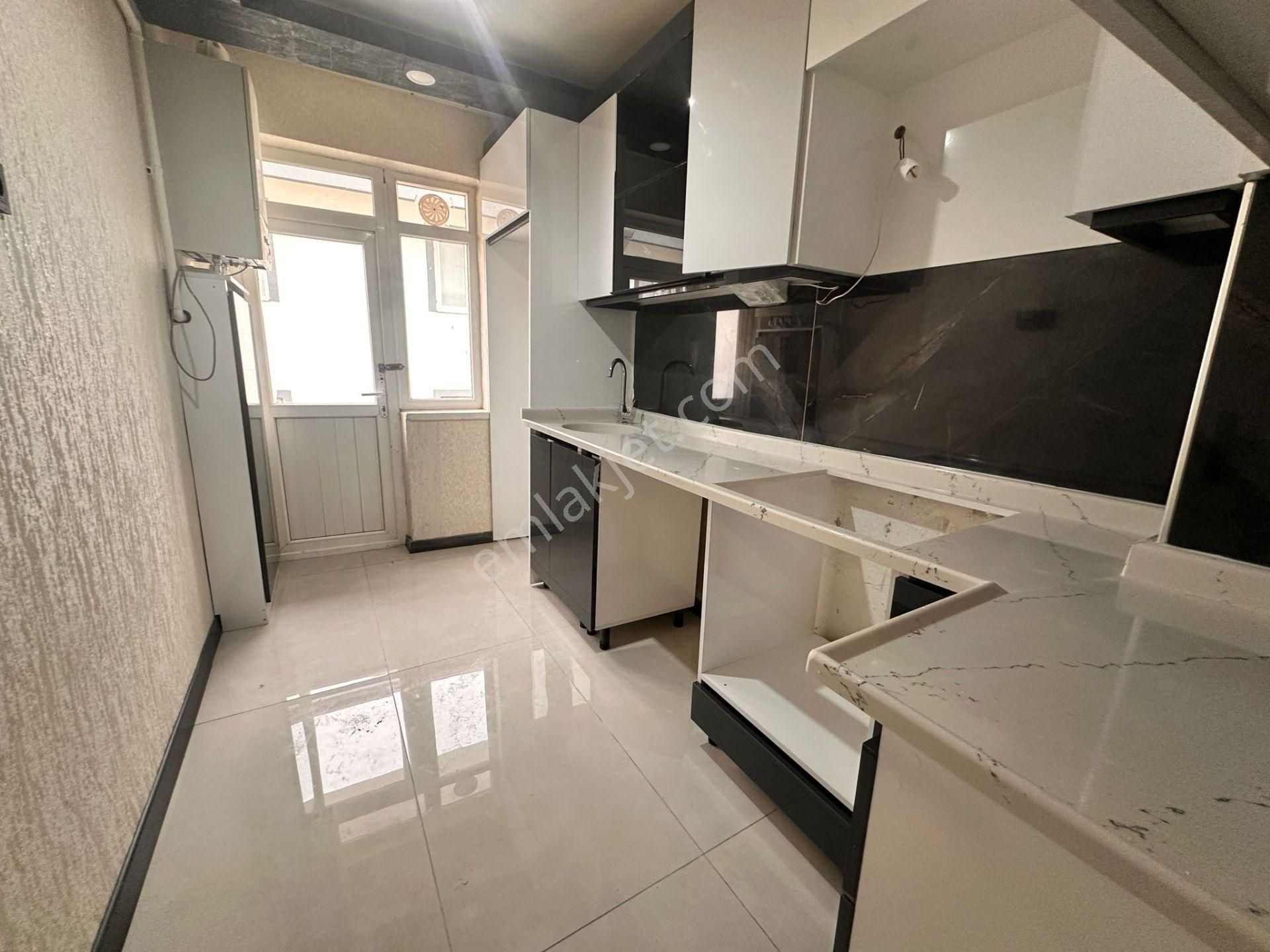 Çiçekli Yunus Emre Caddesi Yanı 2+1 Katta Süper Lüks Kaçmaz - Görsel 27