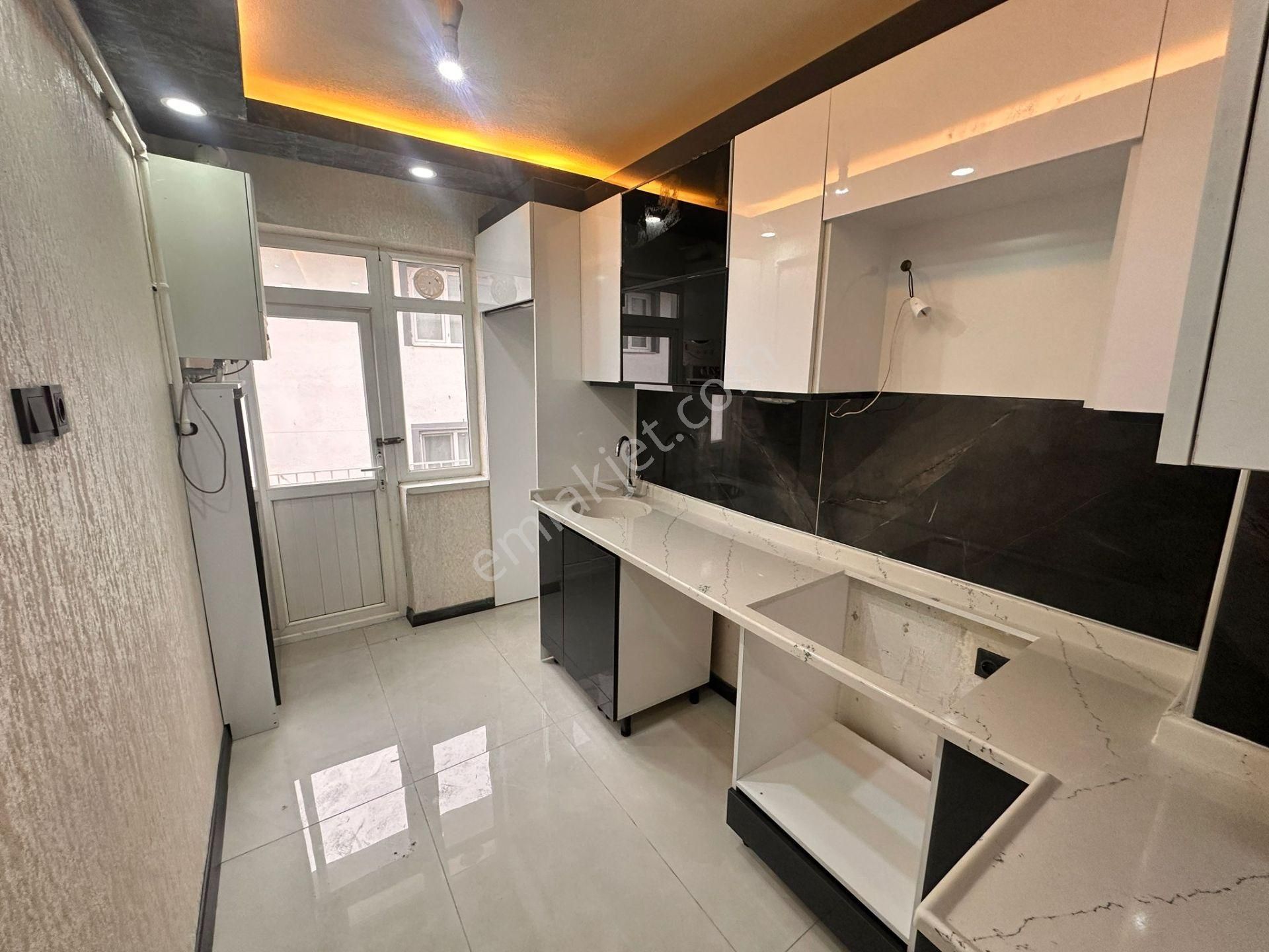 Çiçekli Yunus Emre Caddesi Yanı 2+1 Katta Süper Lüks Kaçmaz - Görsel 15