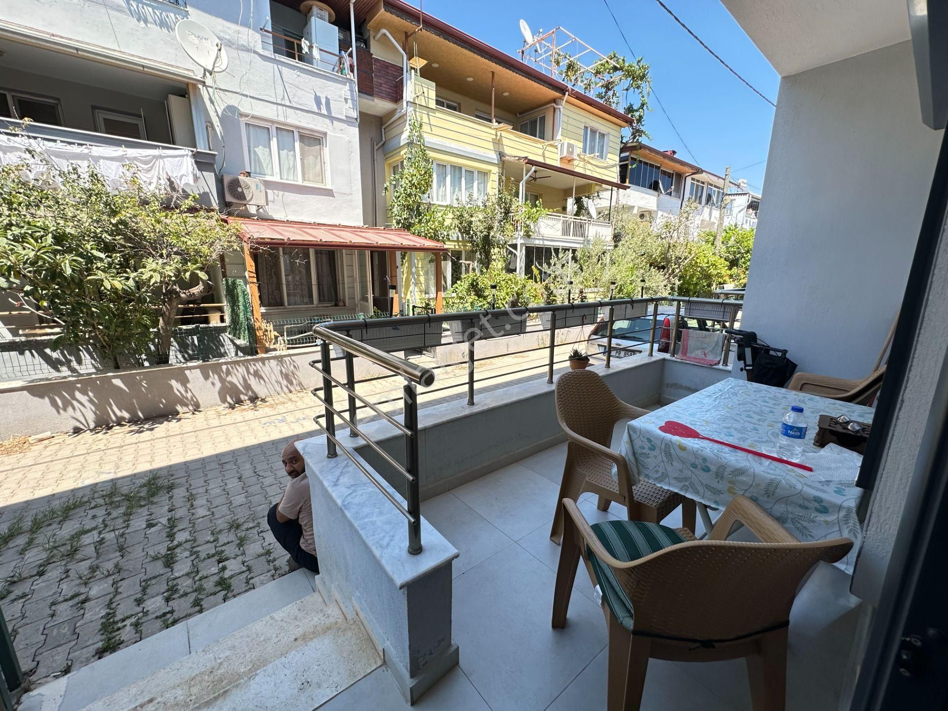 İzmir Seferihisar Ürkmez'de Plaja 300m Ayrı Mutfaklı Satılık 4+1 Tripleks Villa - Görsel 3