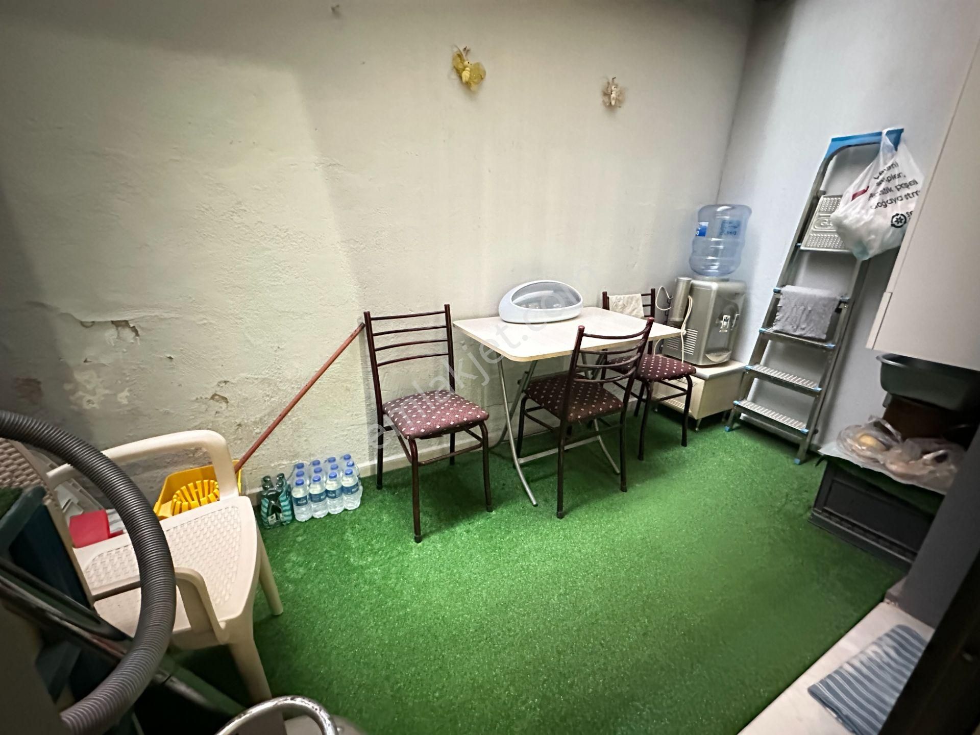 İzmir Seferihisar Ürkmez'de Plaja 300m Ayrı Mutfaklı Satılık 4+1 Tripleks Villa - Görsel 8